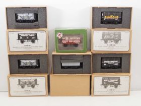 A group of O gauge private owner wagons by SKYTREX and LIONHEART - VG in G/VG boxes (6)