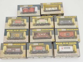 A mixed group of WRENN OO gauge wagons - VG in G/VG boxes (11)