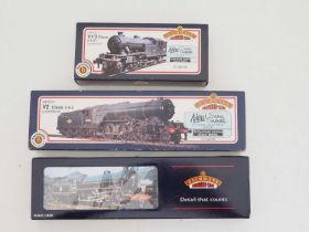 A group of BACHMANN OO gauge steam locomotives comprising: class V2 in LNER black, class V3 in