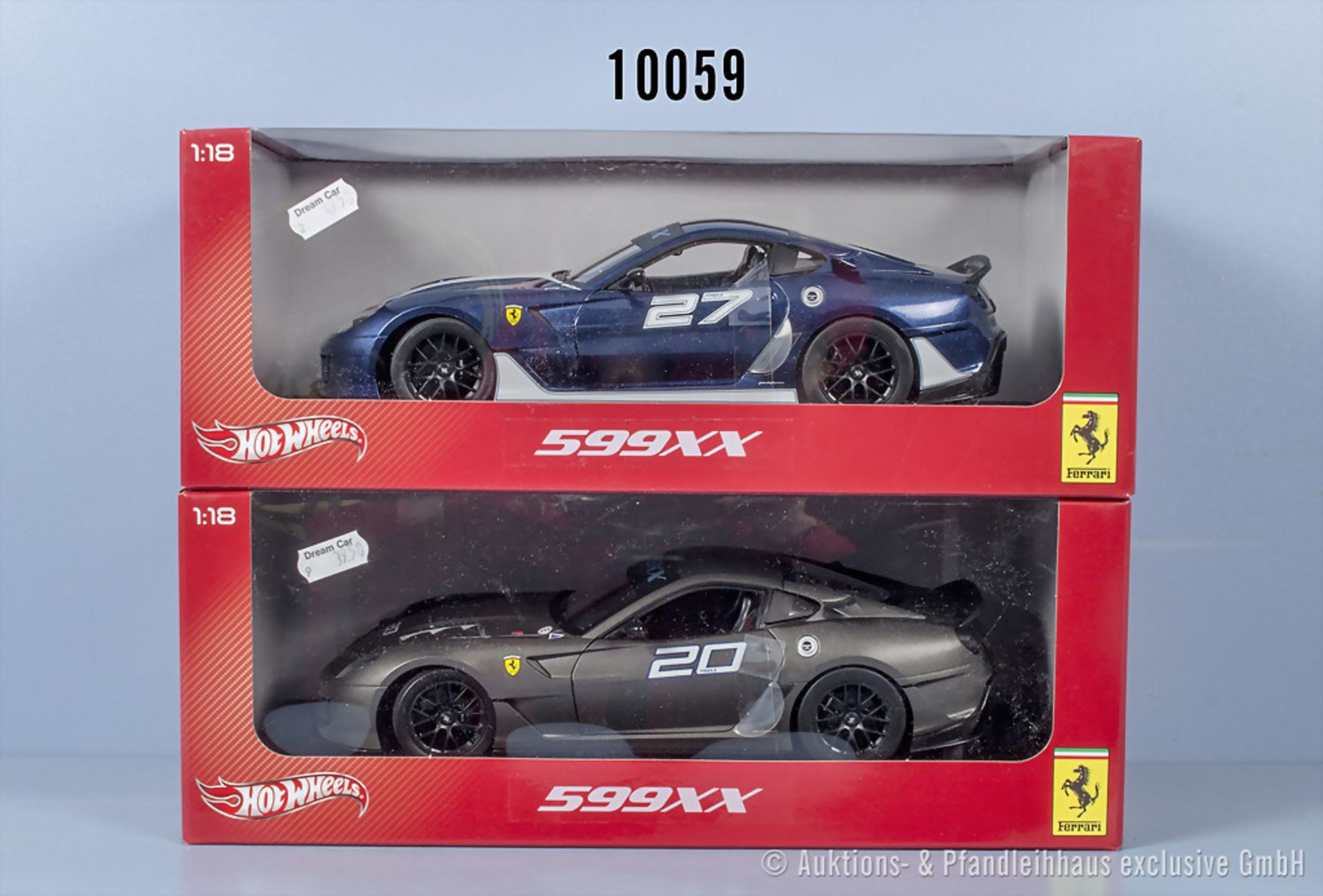 2 Hotwheels Ferraris, jeweils 599XX, schwarz und blau, Metall, 1:18, Z 0, ...