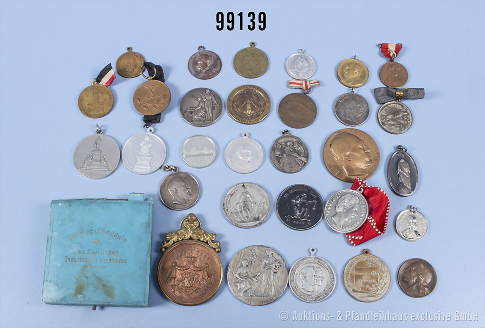 Konv. 30 Medaillen und Plaketten, versch. Materialien, überwiegend Kaiserreich, u.a. ...
