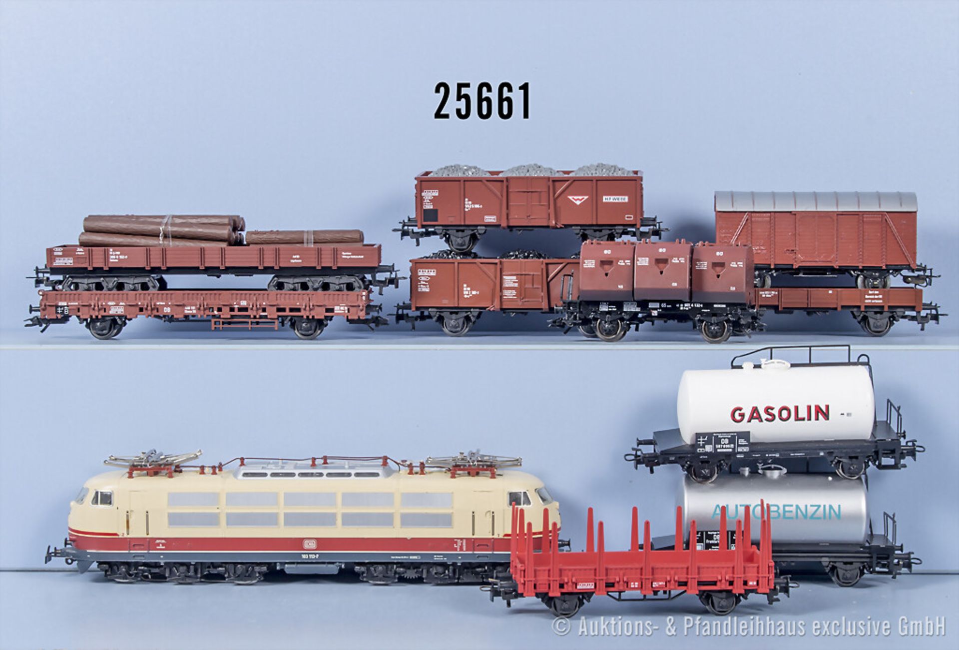 Märklin H0 Güterzug, dabei E-Lok der DB, BN 103 113-7 und 10 Wagen, Z 1-2, teilweise ...