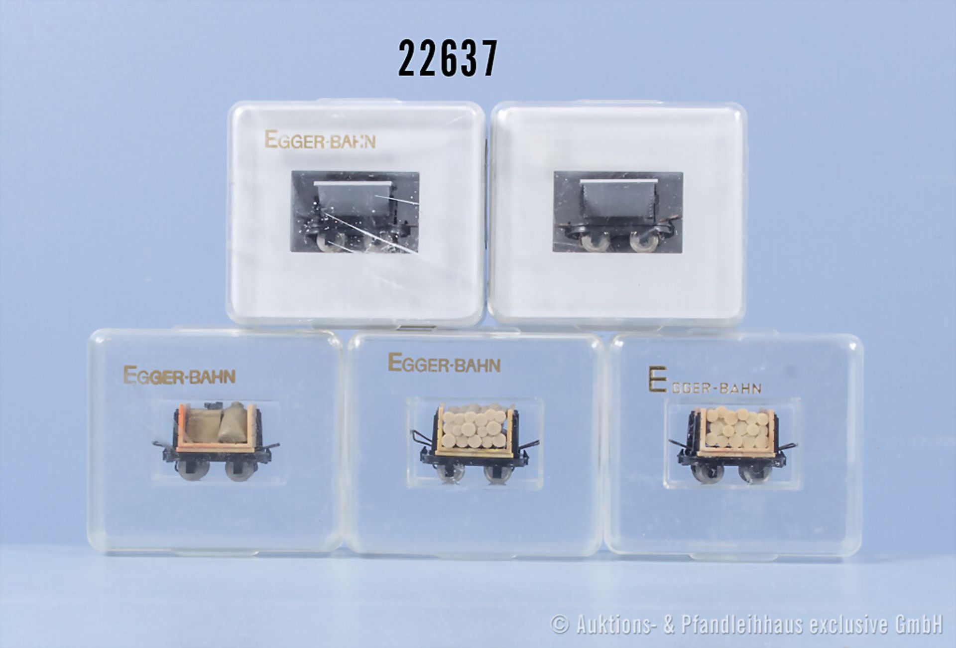 5 Eggerbahn H0e Feldbahnwagen, dabei 2 Kipploren und 3 Hochbordwagen mit Ladung, Z 1, ...