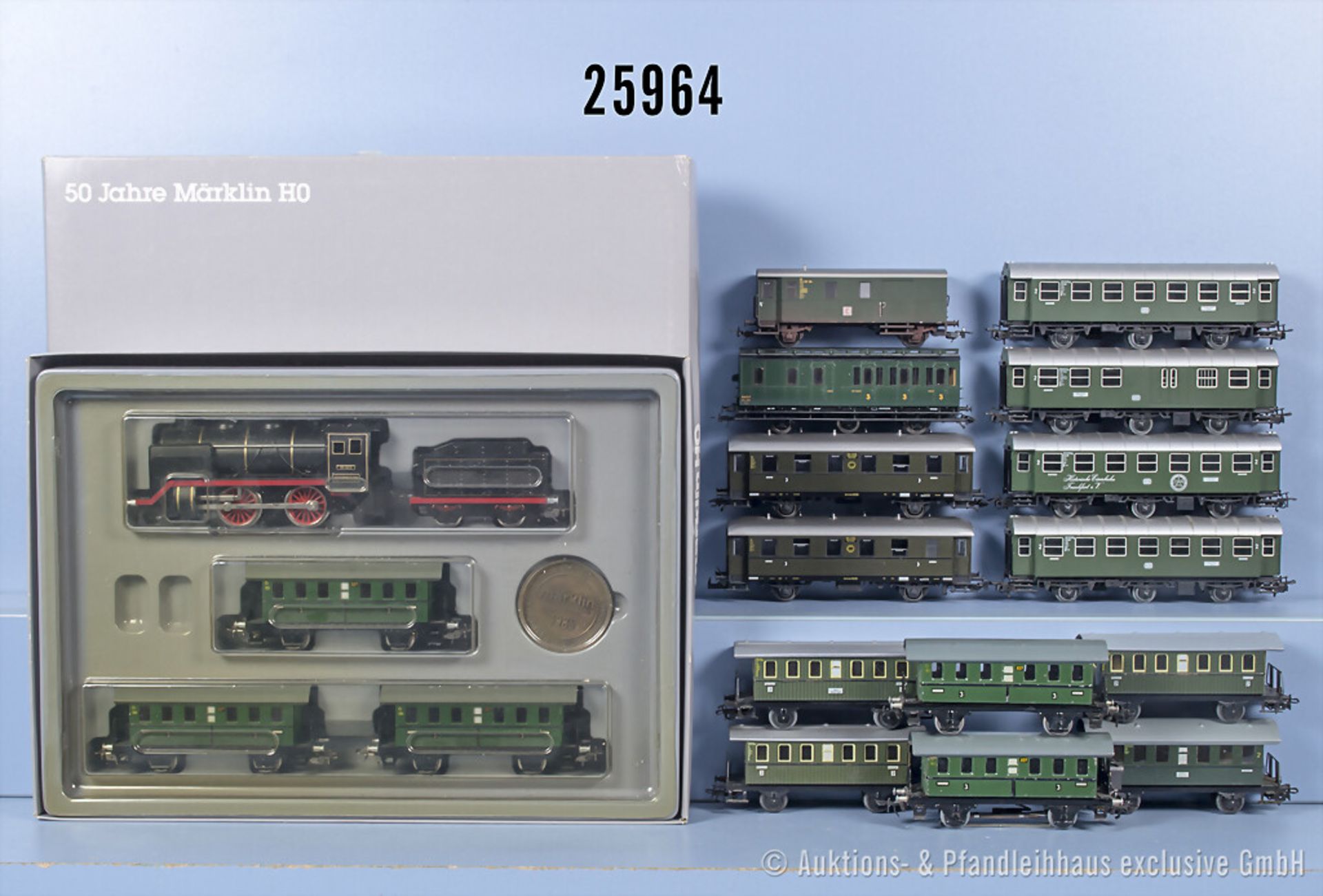 Märklin H0, dabei aus 0050 Schlepptenderlok, BN 00-50D und 3 Wagen, sowie 14 Personen- ...