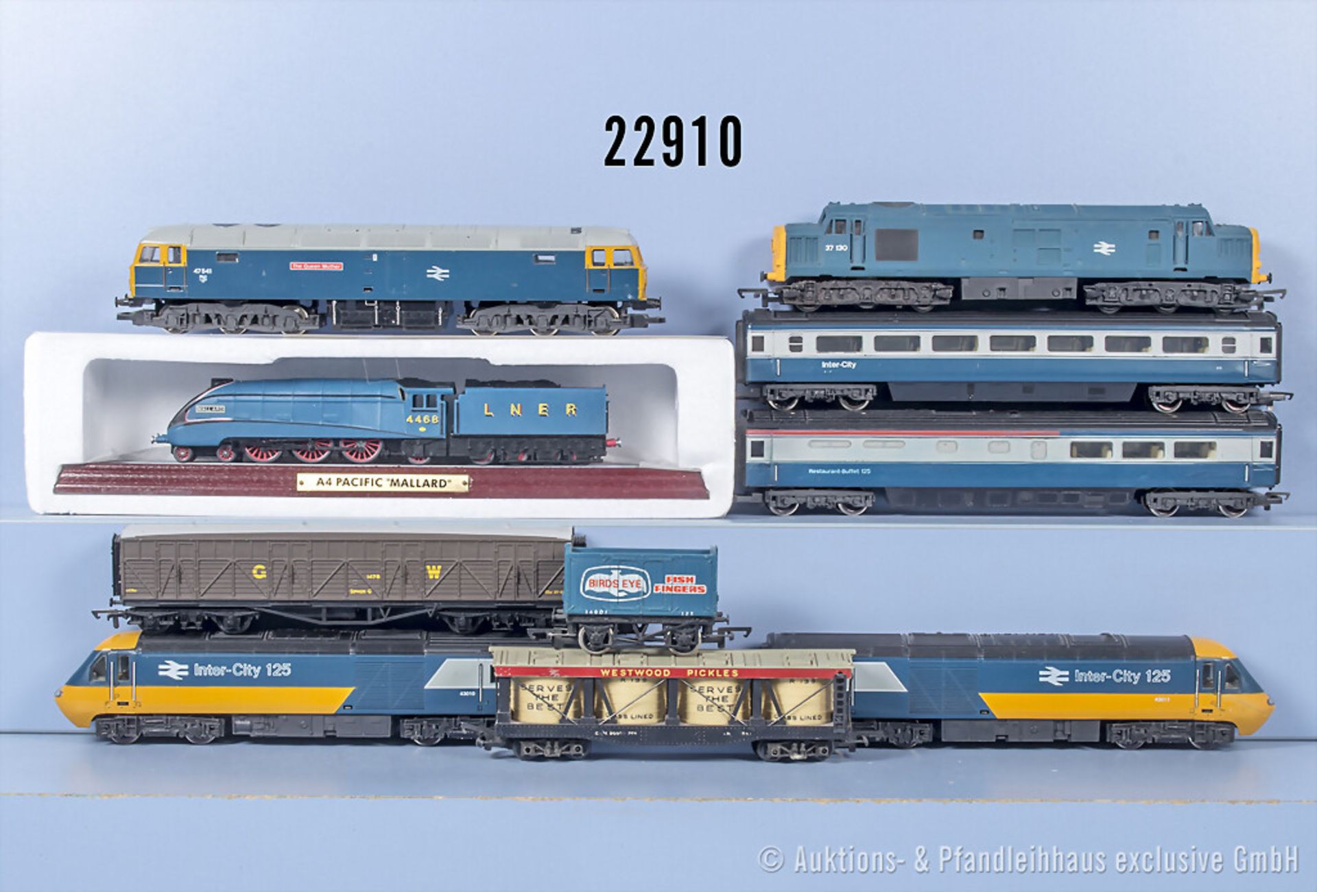 H0 4-teiliger Dieseltriebzug der BR, BN 43011, Diesellok der BR, BN 37130, Diesellok ...