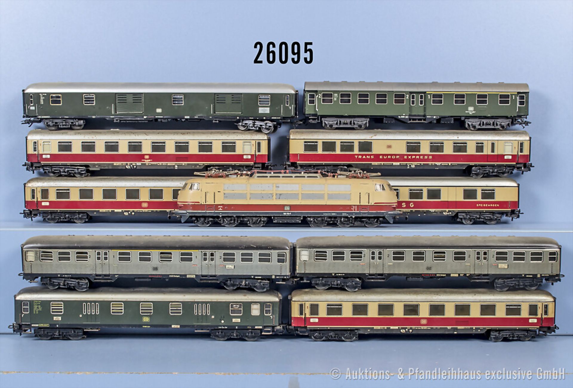 Märklin H0 D-Zug, dabei E-Lok der DB, BN 103 113-7 und 10 Wagen, Z 2-3, verschmutzt, ...