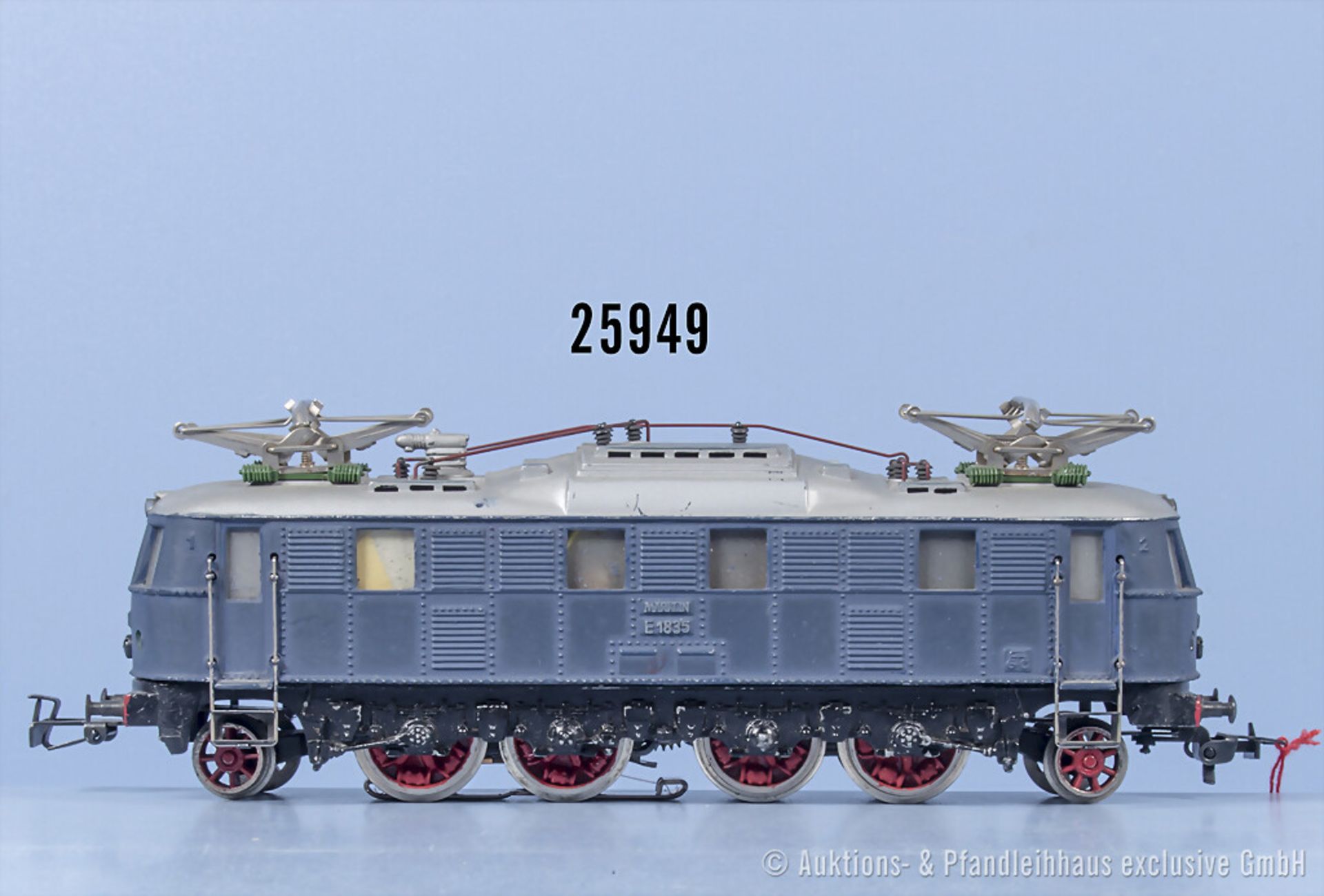 Märklin H0 3023 Typ 2 E-Lok der DB, BN E18 35, Z 2-3, mit Lackfehlern, Gehäuse farblich ...