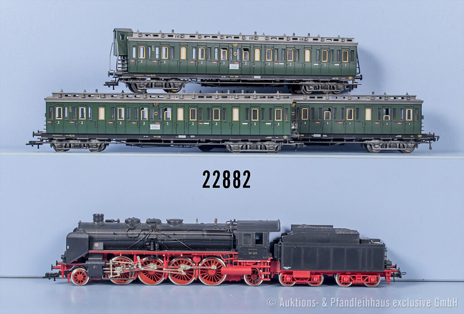 Fleischmann H0 D-Zug, dabei Schlepptenderlok der DRG, BN 39 204 und 3 Wagen, Z ...