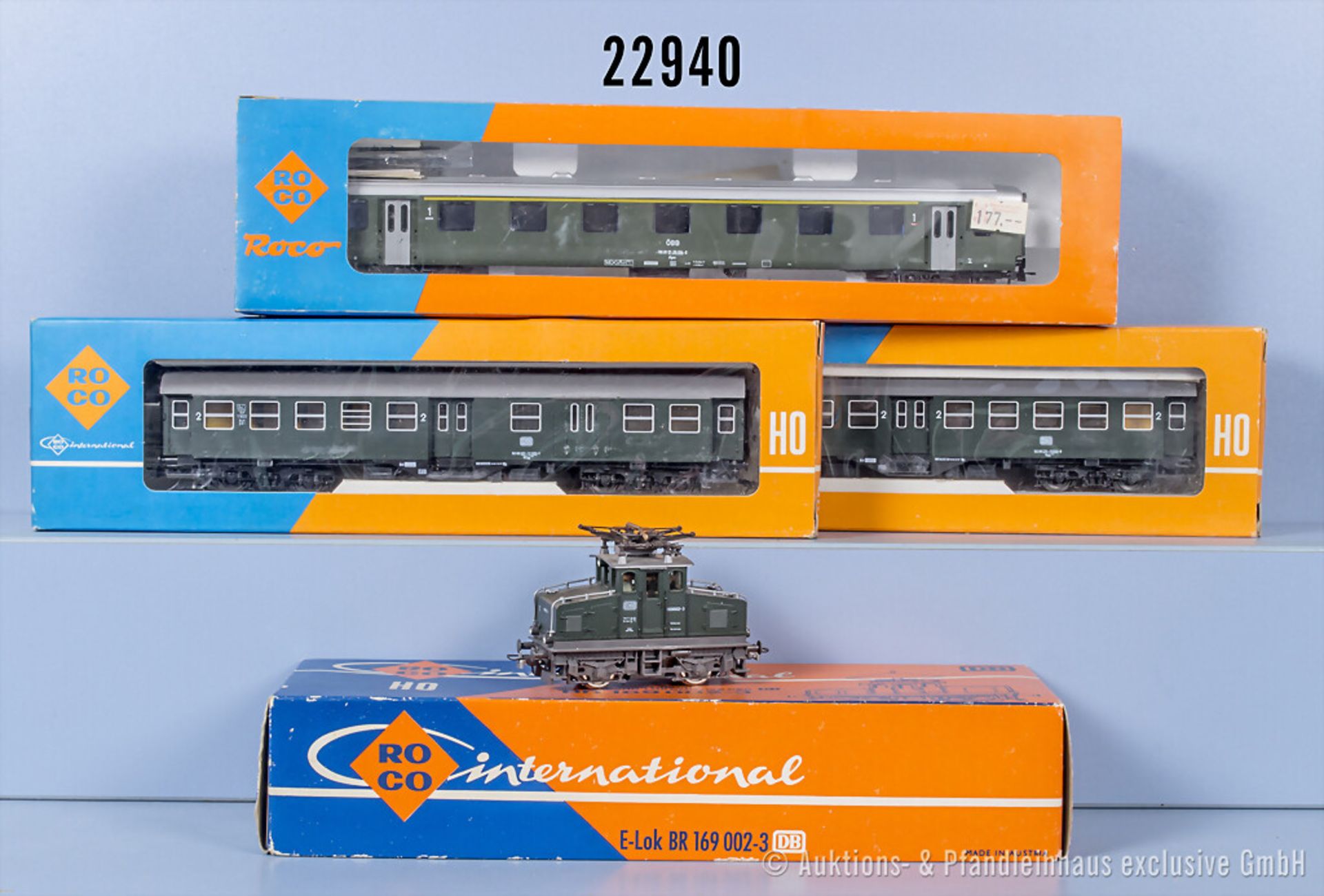 Roco H0 D-Zug, dabei 4128 E-Lok der DB, BN 169 002-3 und 3 Wagen, Z 1, in ...