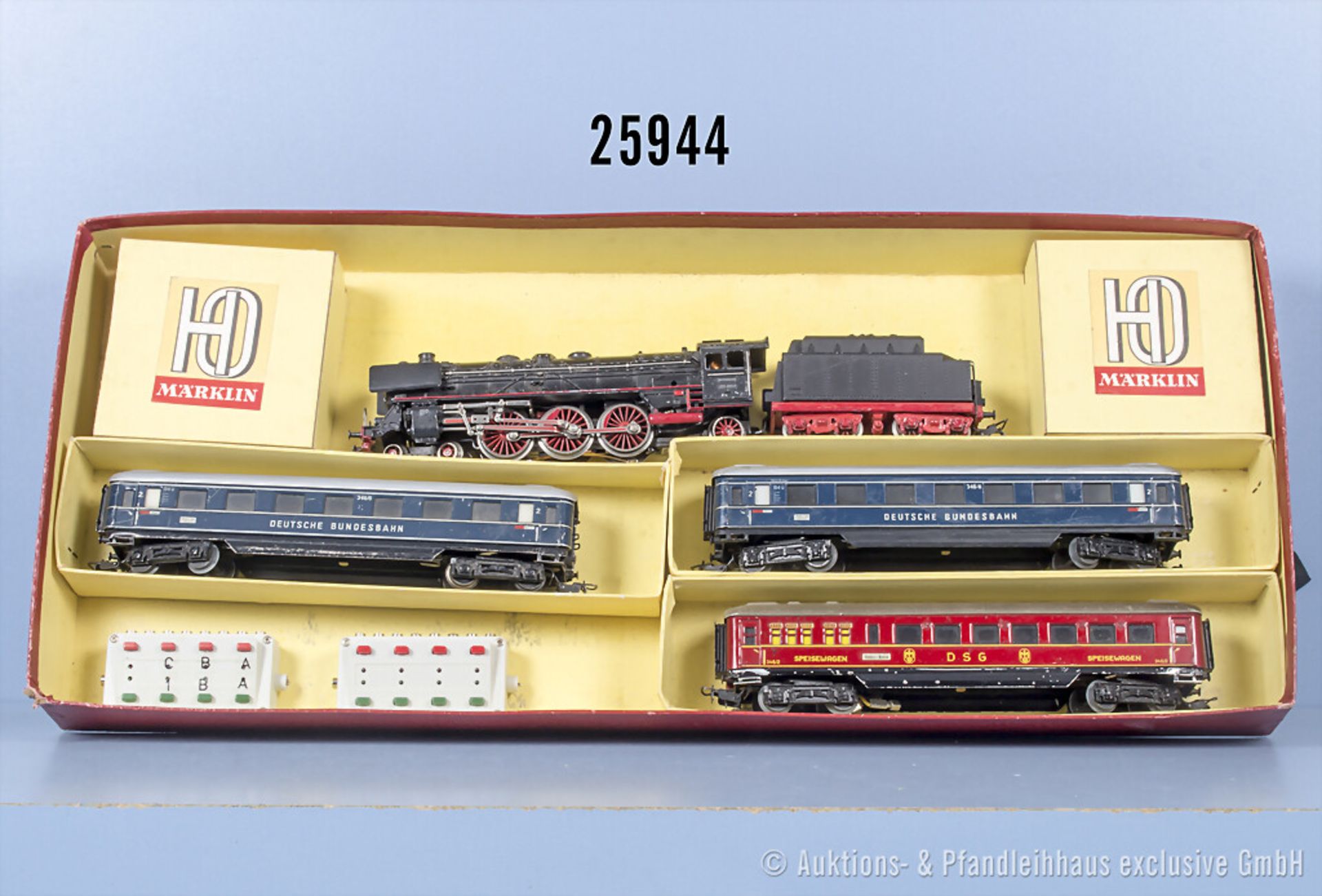 Märklin H0 D-Zug, dabei Schlepptenderlok der DB, BN 01 097 und 3 Wagen, Z 2-3, mit ...