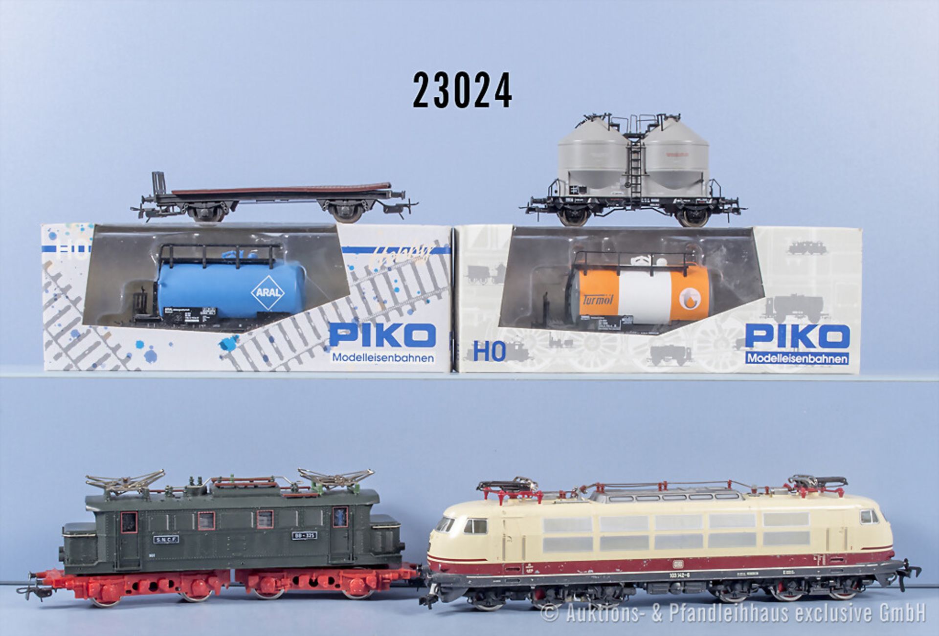 H0 Zug, dabei E-Lok der DB, BN 103 142-6, E-Lok der SNCF, BN BB-325 und 4 Güterwagen, ...