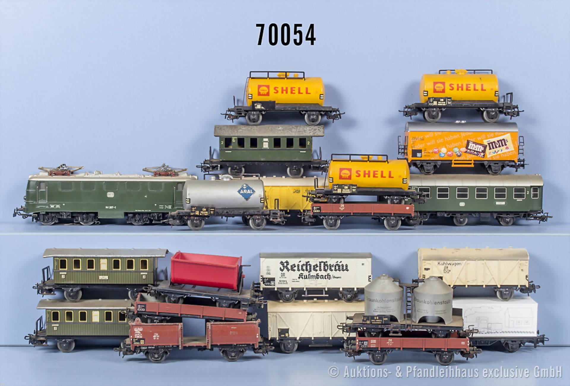 Märklin/Primex H0 Zug, dabei E-Lok der DB, BN 141 207-1 und 20 Wagen, Z 2-3, ...