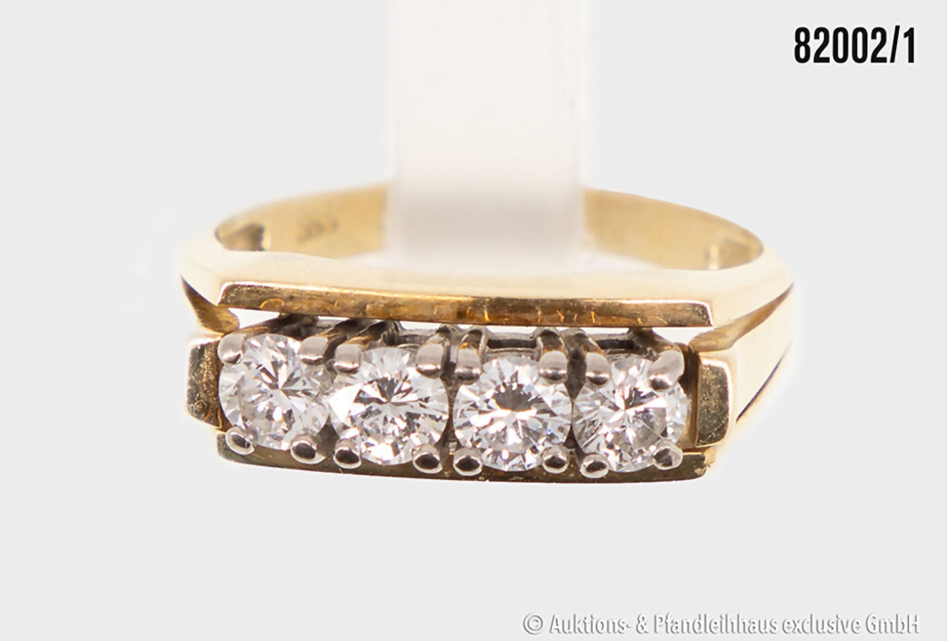 Ring, 585er Gelbgold, mit 4 Diamanten in Brillantschliff, zus. ca. 0,80 ct., Si, weiß, ...