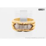 Ring, 750 Gelbgold, mit Diamanten in Baguette-Schliff, zus. ca. 1,10 ct., 9,7 g, ...