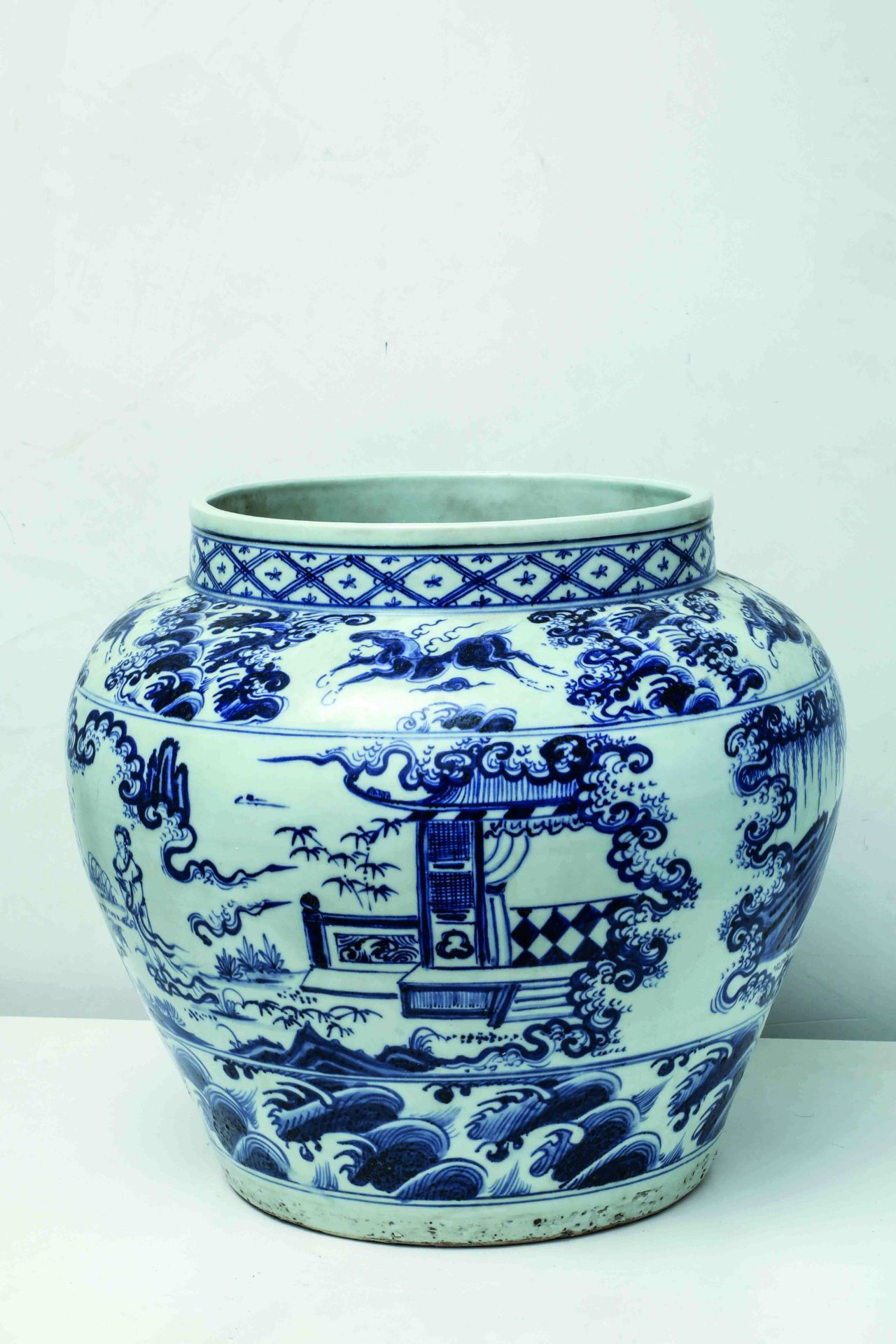 jarre Guan « Windswept » Corp robuste à large épaulement en porcelaine blanche, décorée en bleu - Bild 10 aus 11