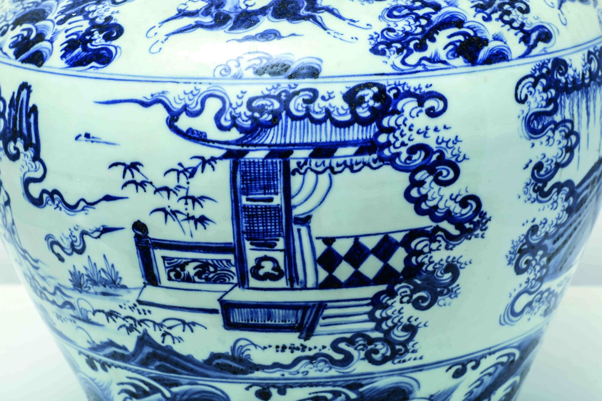 jarre Guan « Windswept » Corp robuste à large épaulement en porcelaine blanche, décorée en bleu - Bild 5 aus 11