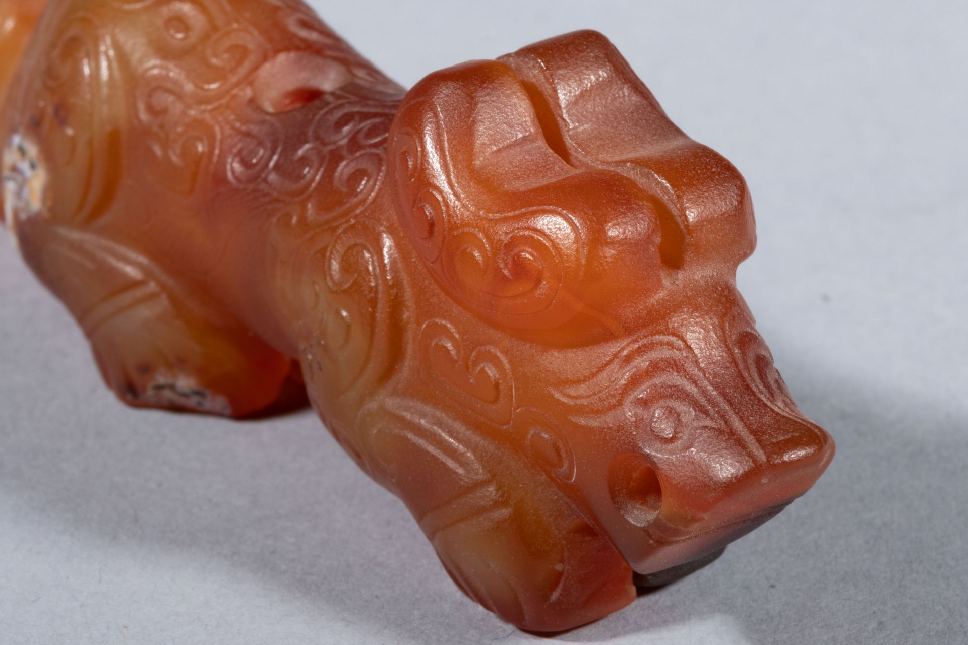 Bixie Animal, chimérique, couché ciselé de Leiwen à traces de calcification Jade ocre rouge ambré, - Bild 5 aus 9