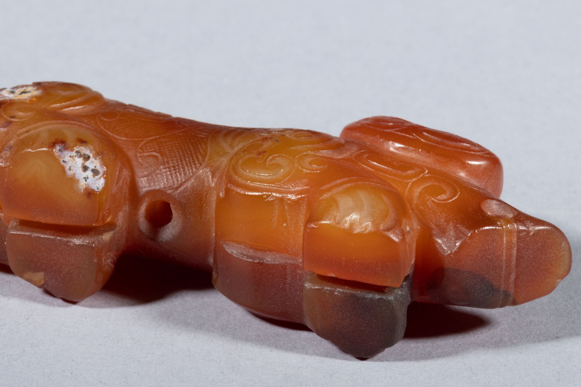 Bixie Animal, chimérique, couché ciselé de Leiwen à traces de calcification Jade ocre rouge ambré, - Bild 4 aus 9
