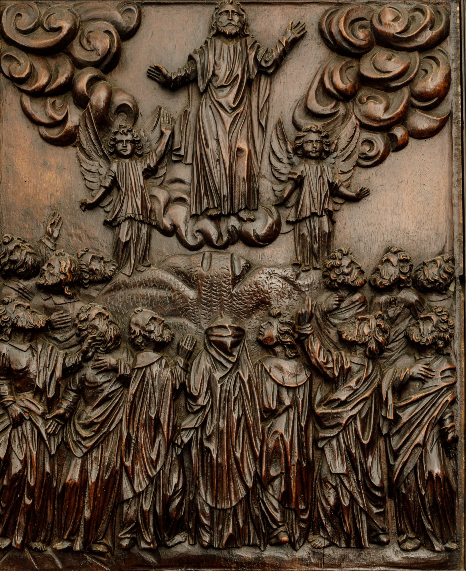 Paire de panneaux de noyer allemands sculptés de l'Ascension du Christ et l'Assomption de Marie - Bild 5 aus 19