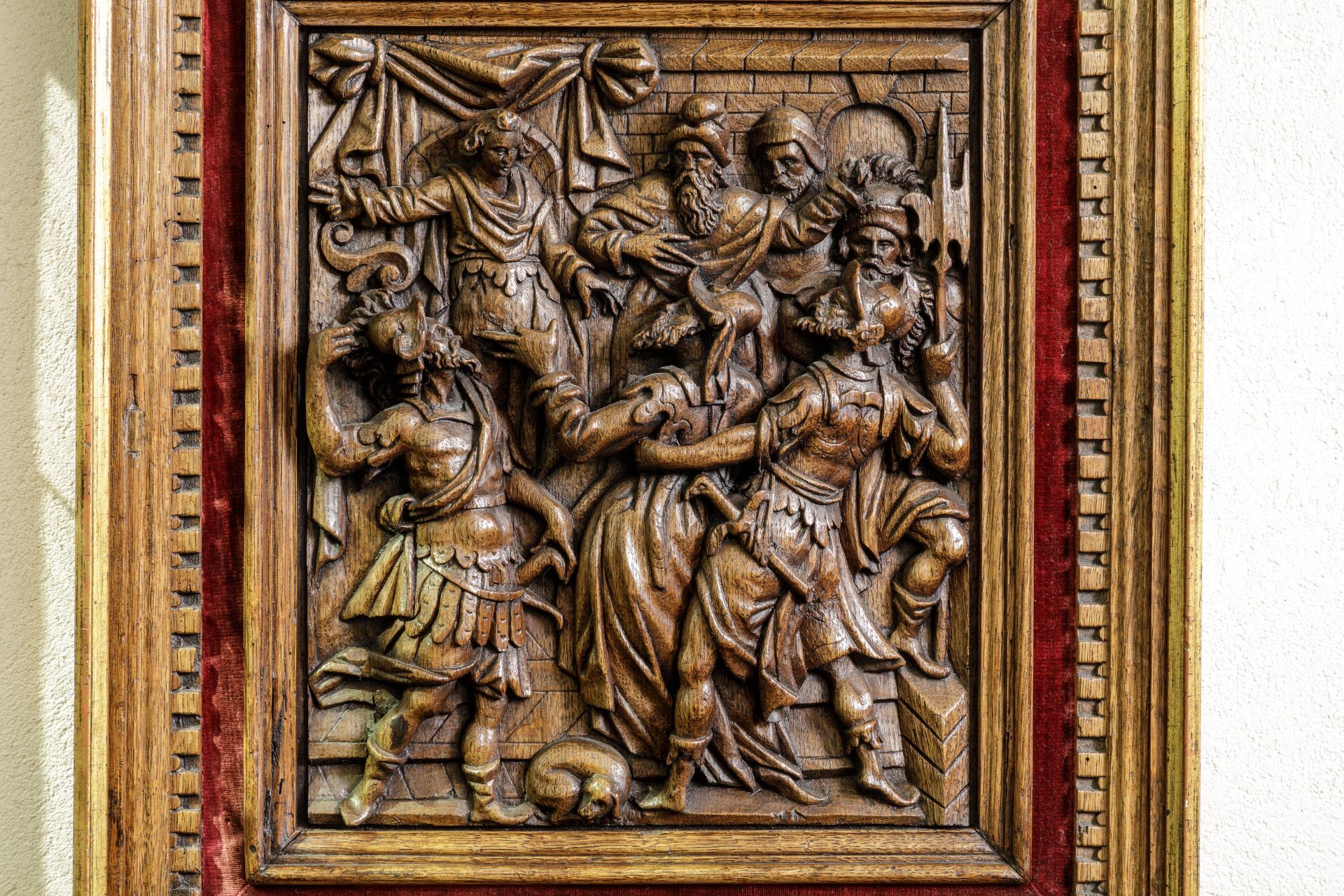 Suite de 4 panneaux de bois de chêne sculptés en relief de scènes de l'ancien testament Les - Image 9 of 23