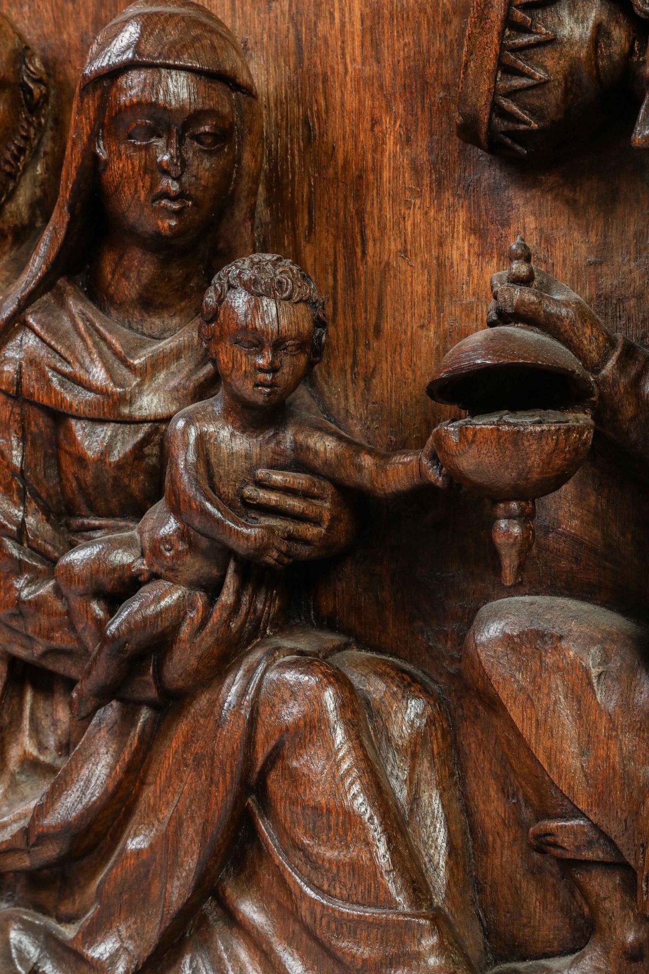 "L'Adoration des Mages", représentant les Trois Rois offrant des cadeaux à l'Enfant Jésus, sous - Image 2 of 7