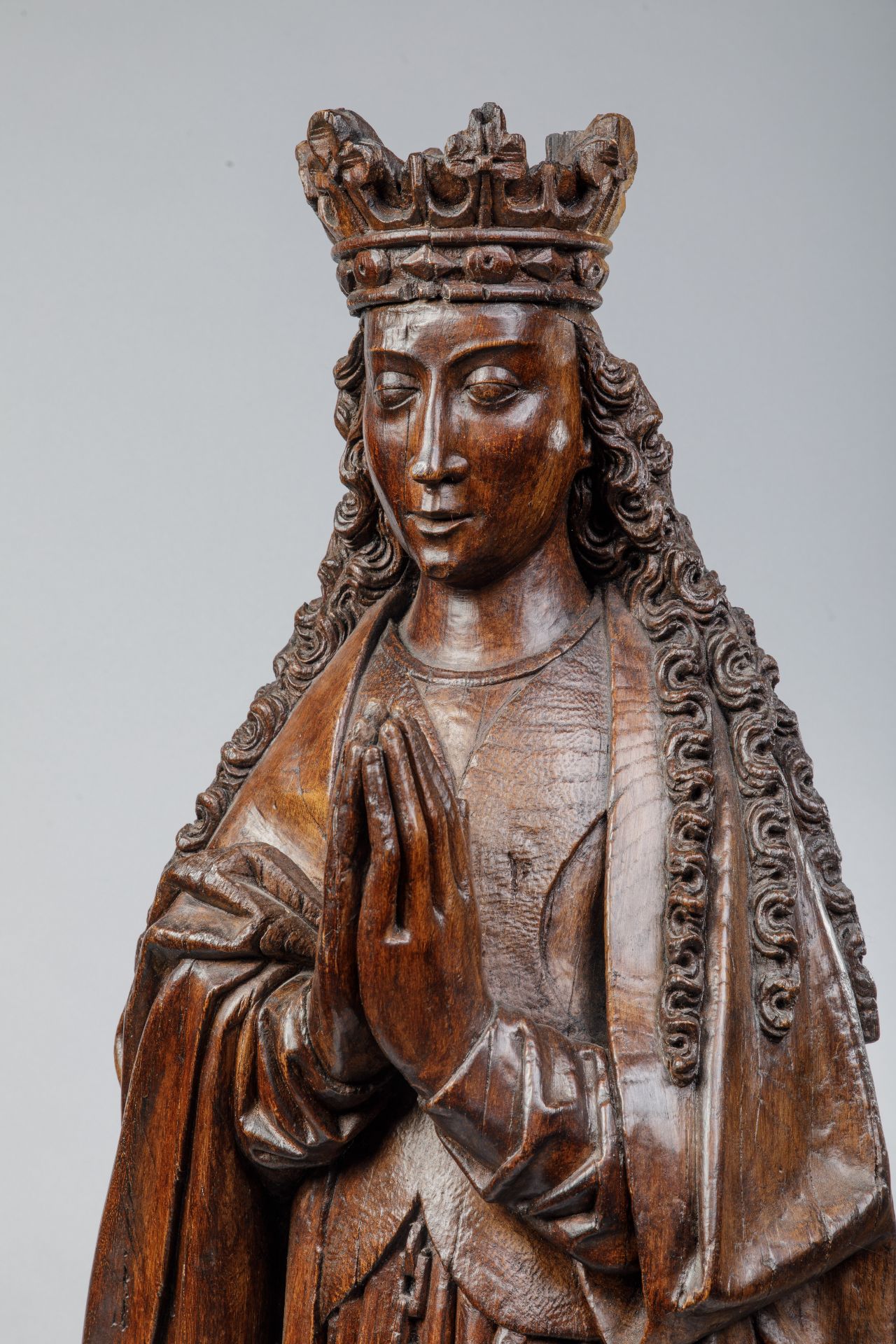 Sainte Marguerite d'Antioche représentée debout au-dessus d'un dragon , les mains jointes en - Image 7 of 15