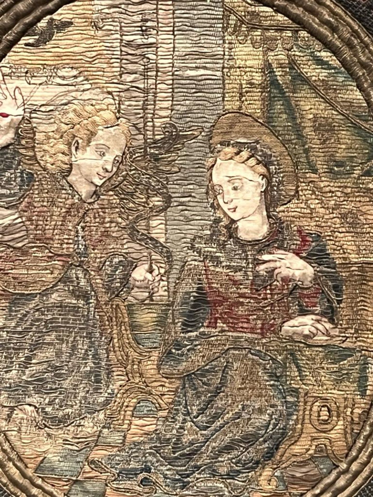 Broderie de fils d'argent et or sur velours, avec au centre dans un médaillon oval la représentation - Bild 13 aus 17