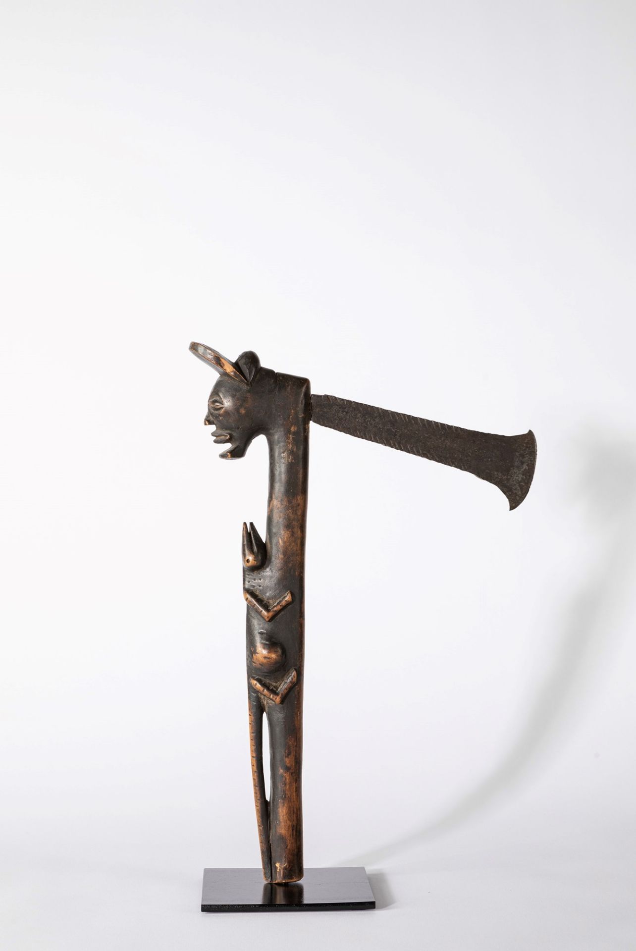 CHOKWE, Congo Kinshasa, regione meridionale, Angola settentrionale - Ceremonial axe