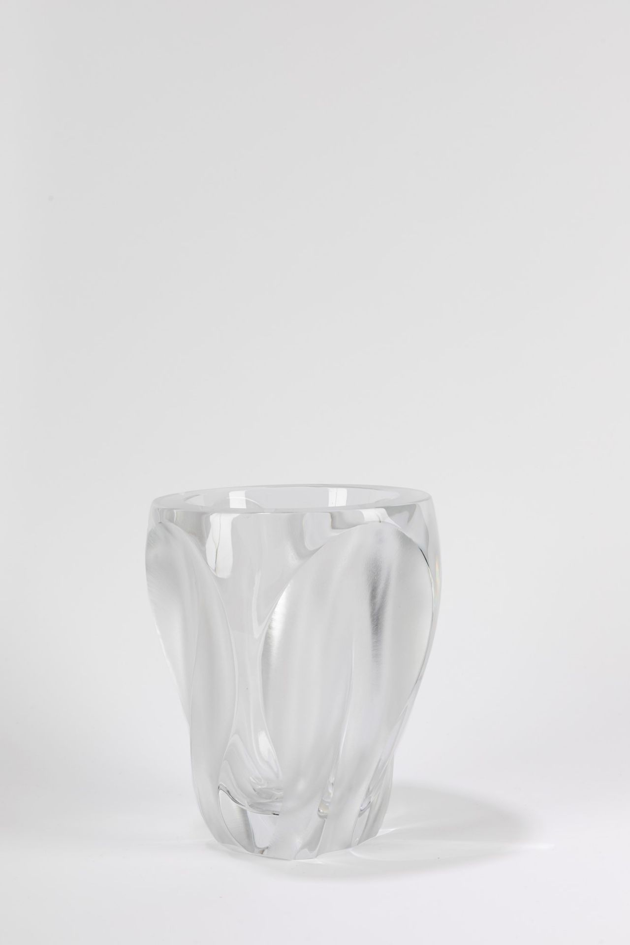 Lalique - Glass vase, Ingrid series