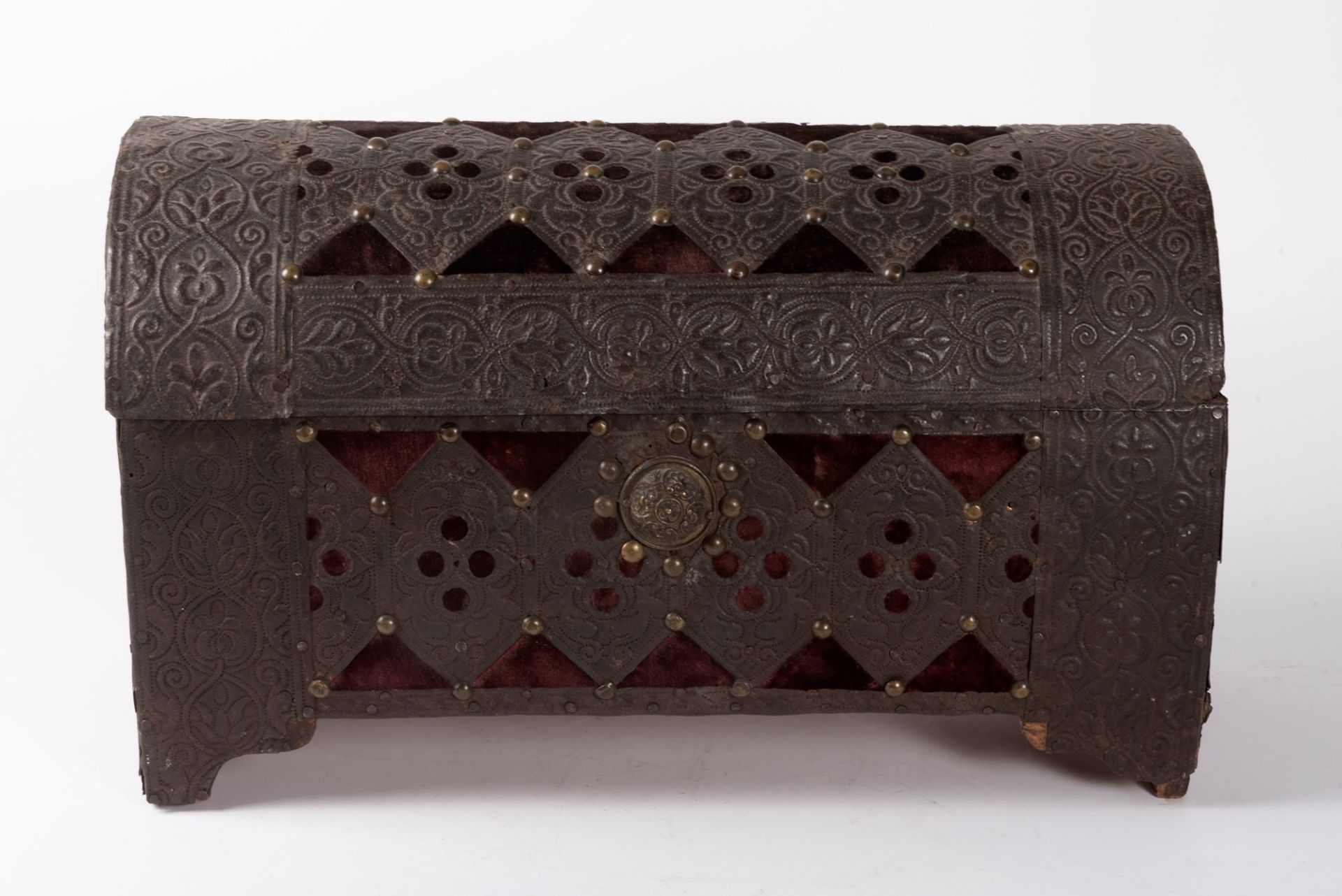 Wooden casket covered in embossed metal and red velvet, Venice 17th century