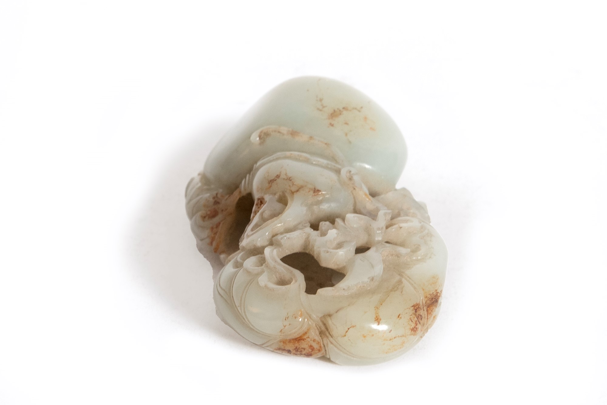 Celadon jade sculpture depicting a double pumpkin and leaves, China, Qing dynasty, 18th century - Image 3 of 5