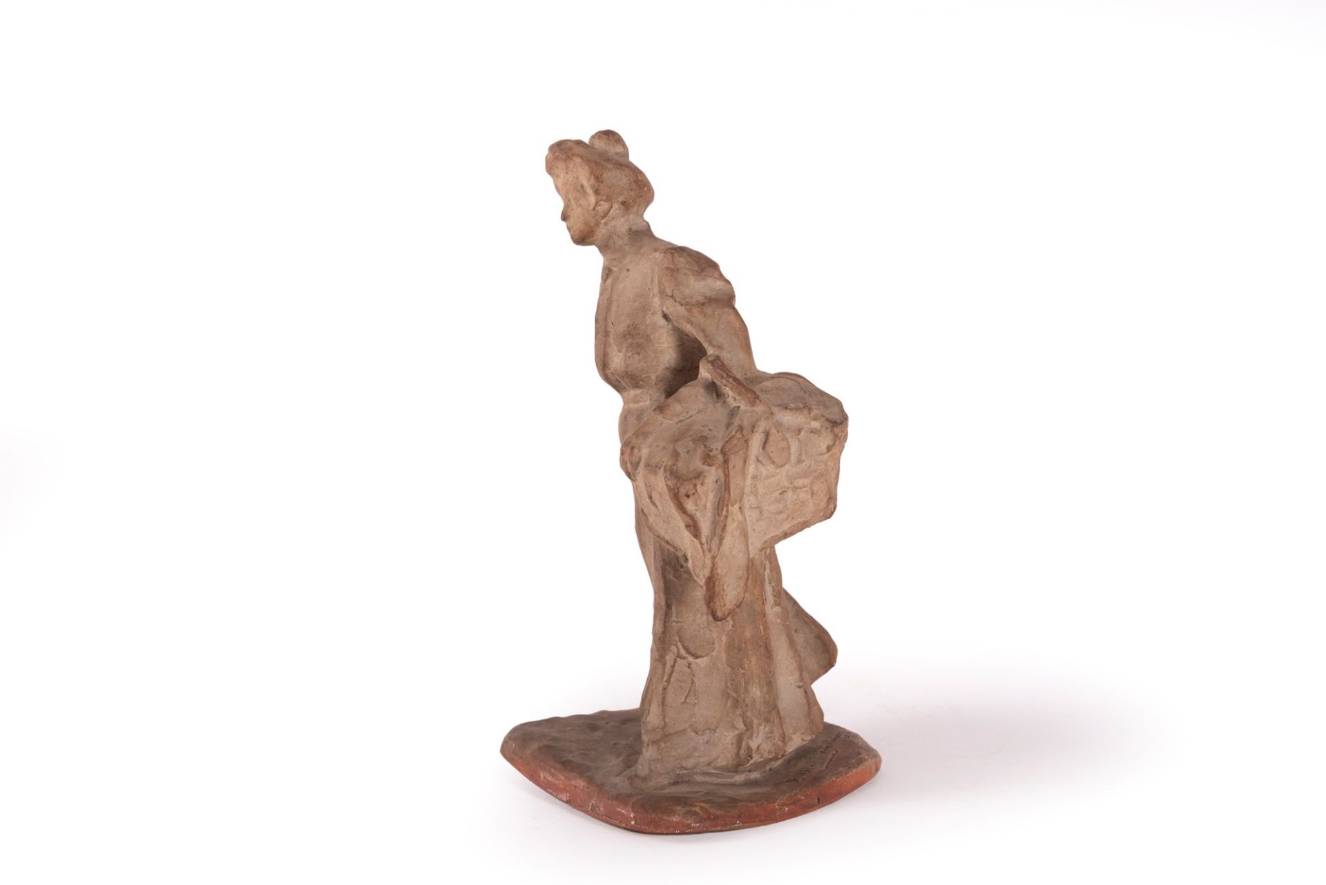 Terracotta figurine depicting a female figure, late 19th century - Image 2 of 4