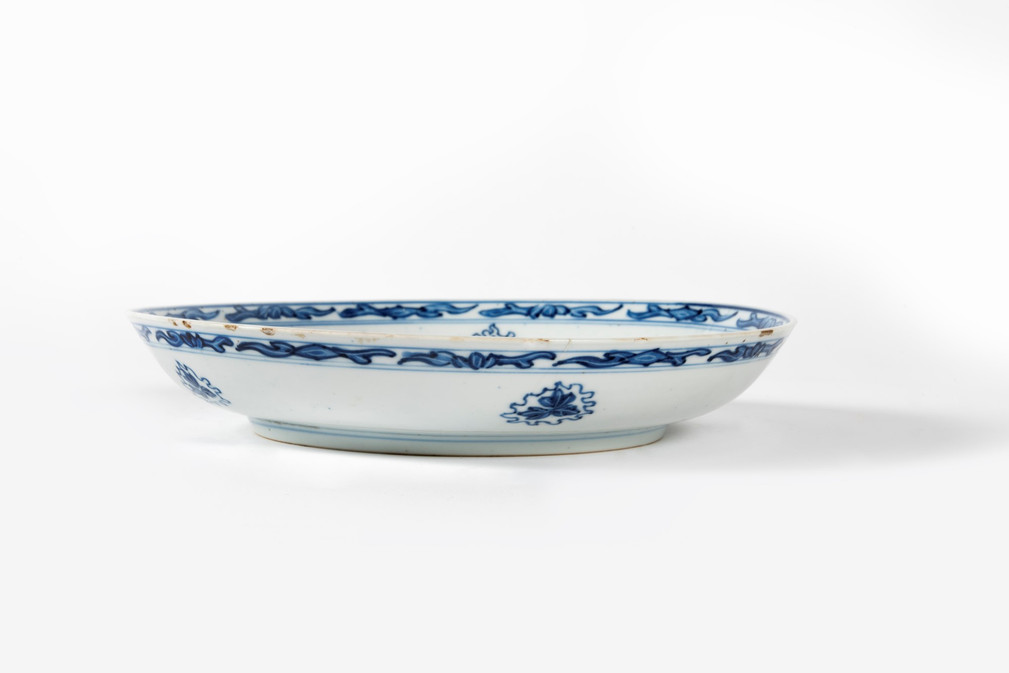 Blue and white porcelain plate, China, Qing dynasty, Kangxi period - Image 2 of 4