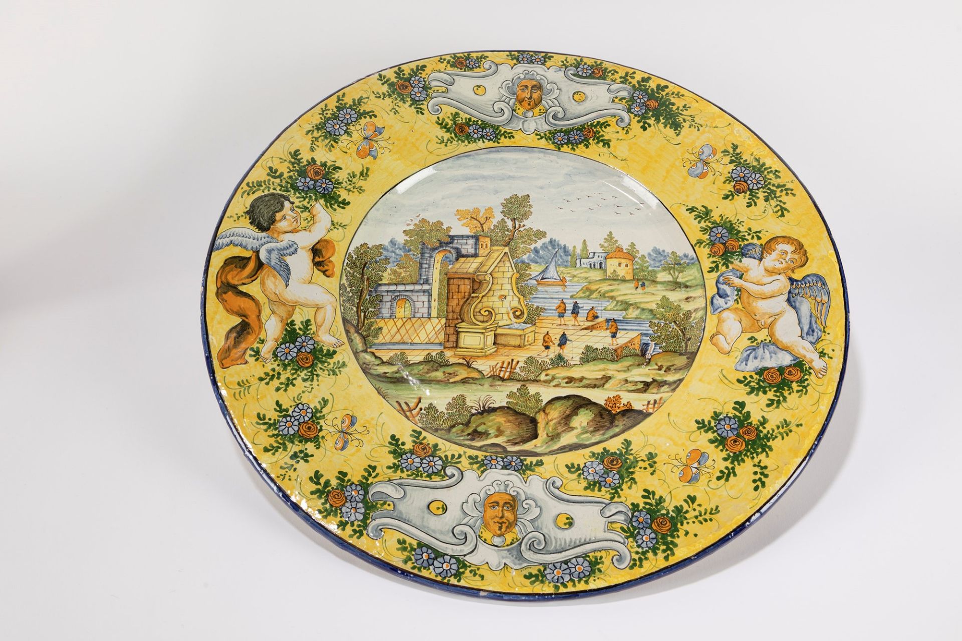 Two large plates in polychrome majolica, late 19th century - Image 3 of 3