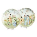 Pair of porcelain plates, Japan Meiji - Taisho period
