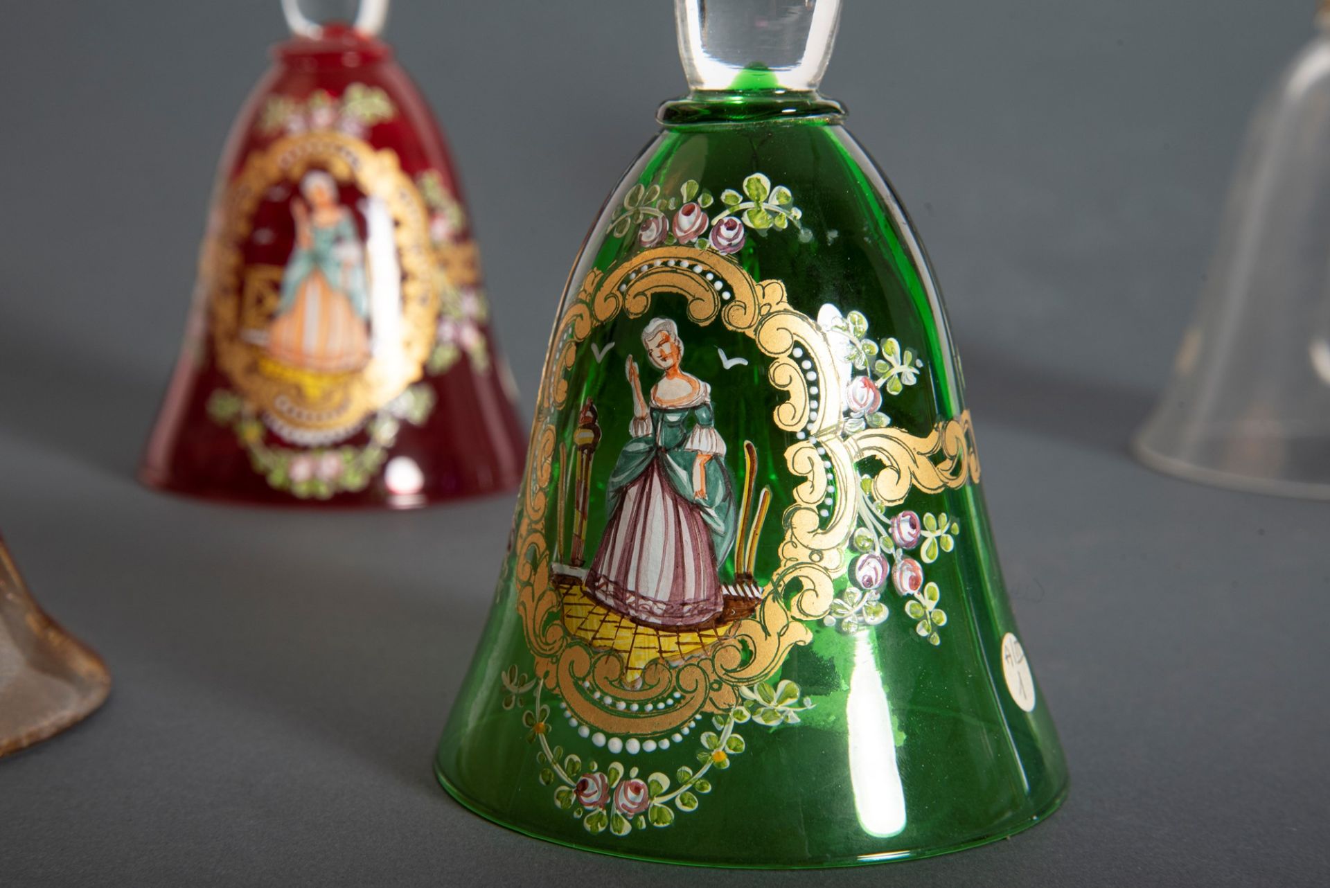 Lot consisting of six Murano glass bells, 20th century - Image 2 of 3