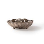 Centerpiece in 800 silver in the shape of a shell, silversmith Missaglia Milano