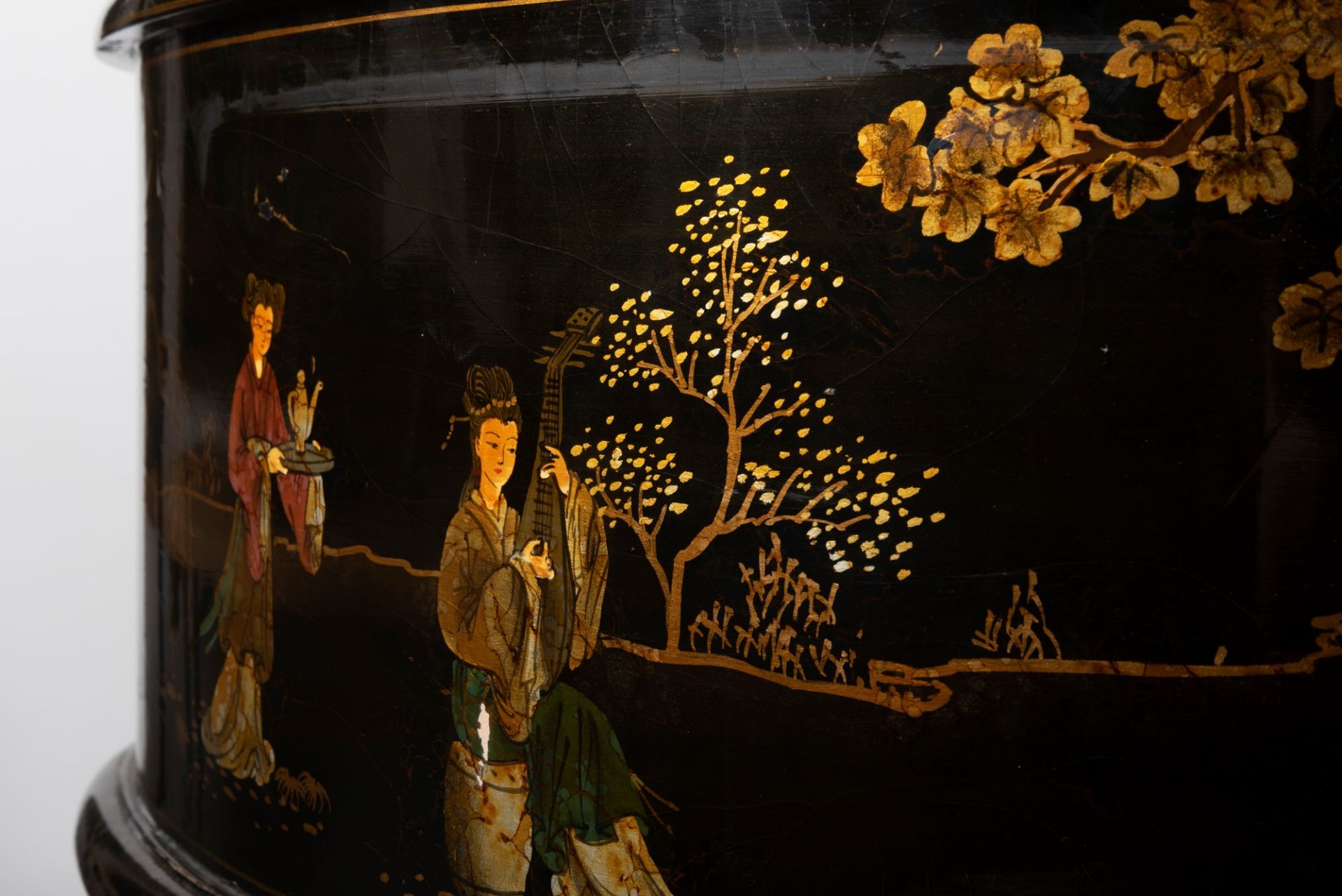 Carlton House desk in black lacquered wood decorated with Chinoserie, early 20th century - Image 6 of 6