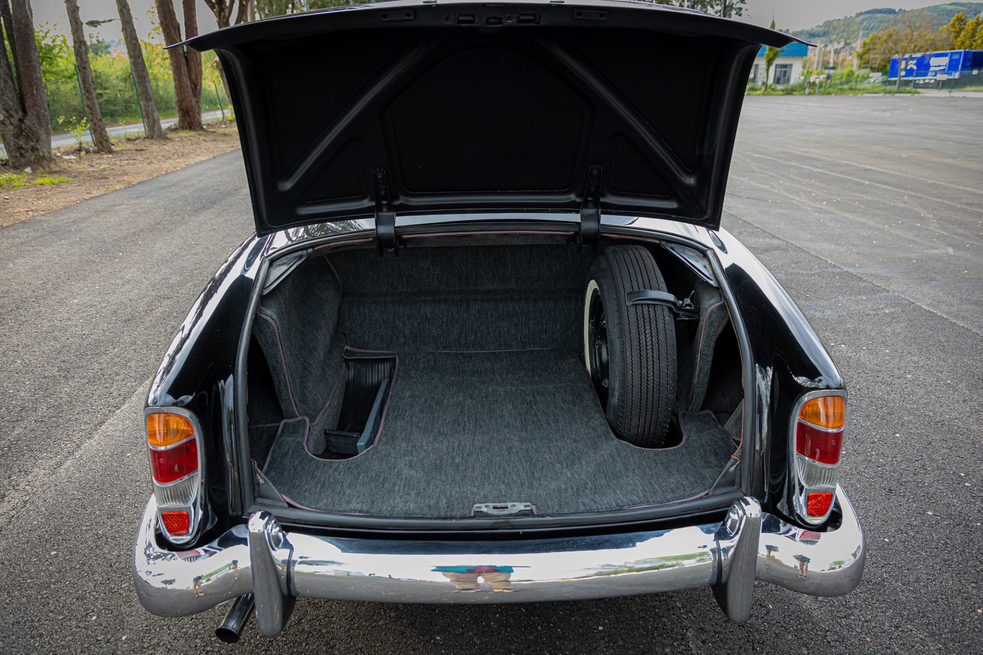 1959 Mercedes-Benz 220 SE Coupé (Mercedes-Benz) - Image 9 of 16