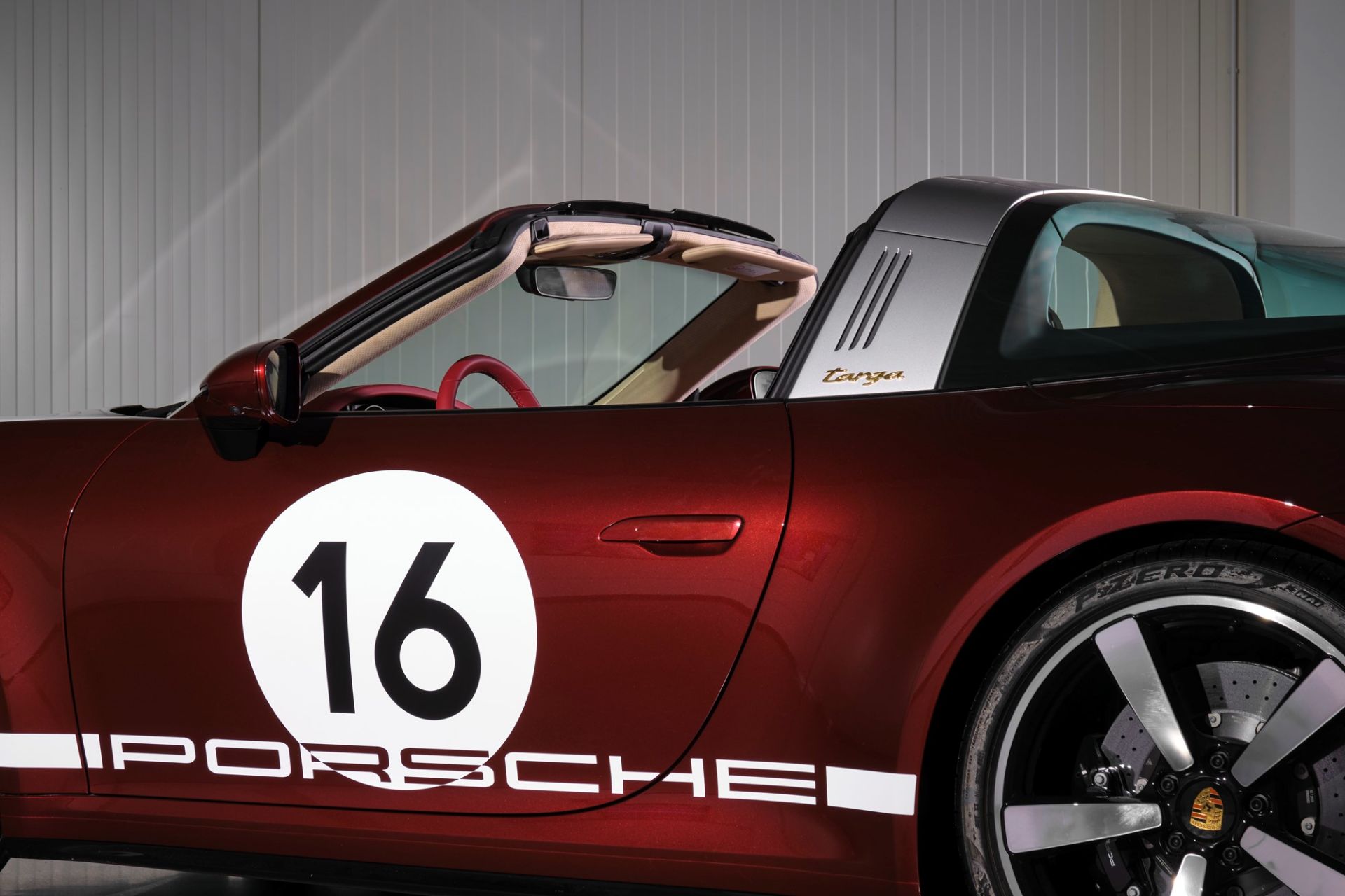2021 Porsche 911 Targa 4S Heritage Design Edition (Porsche) - Image 19 of 23