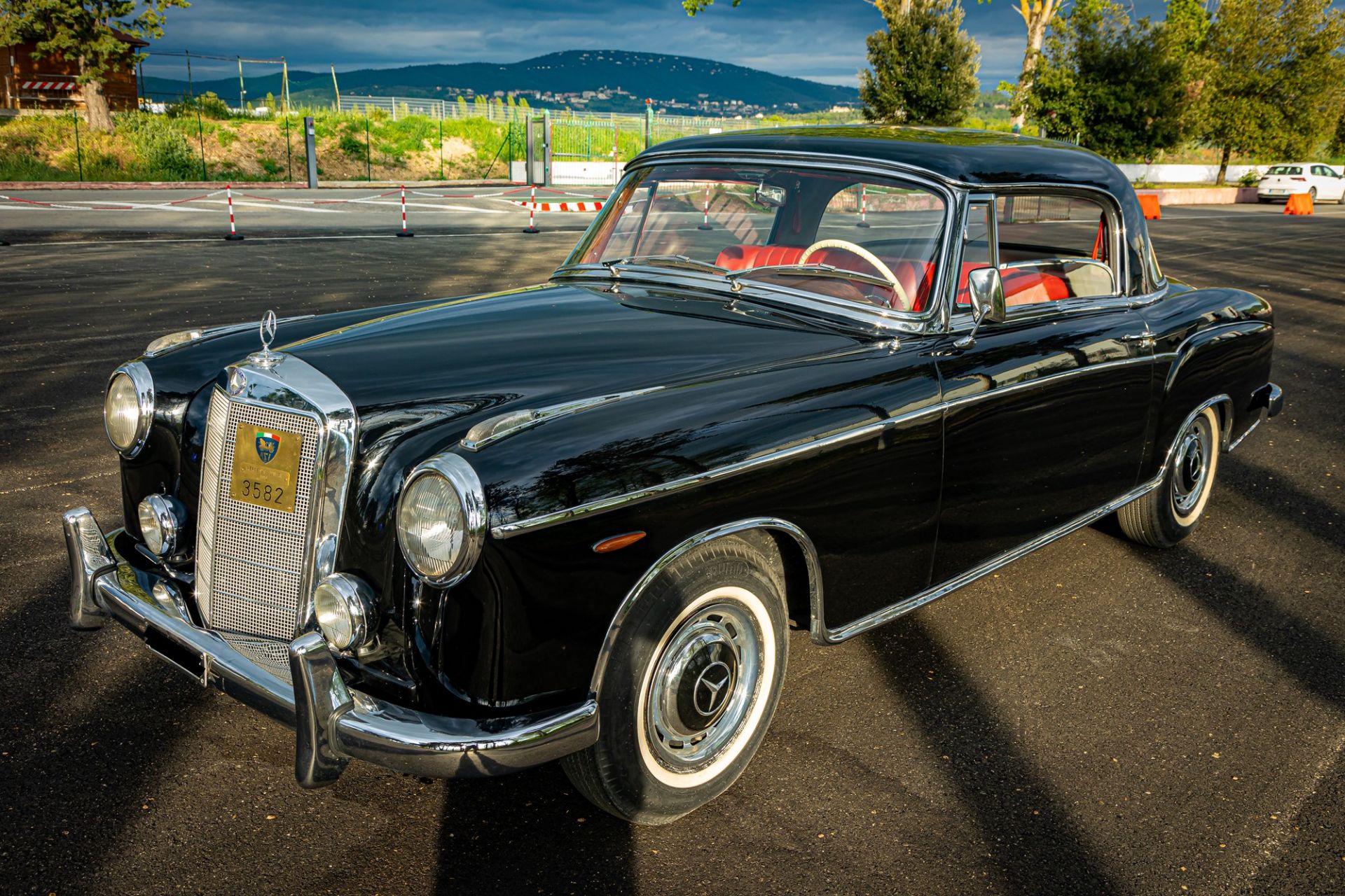 1959 Mercedes-Benz 220 SE Coupé (Mercedes-Benz) - Image 3 of 16