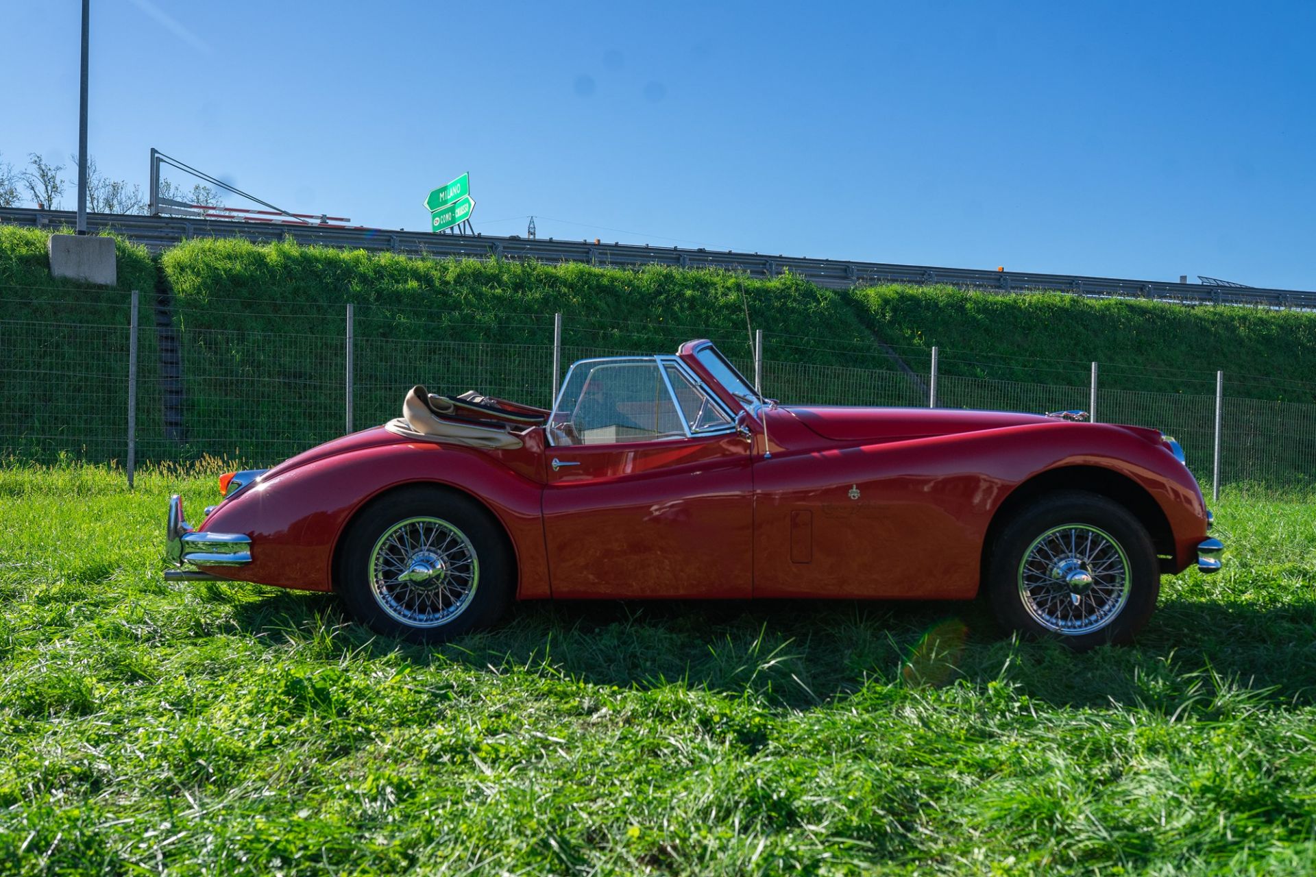 1957 Jaguar XK 140 - Image 5 of 20