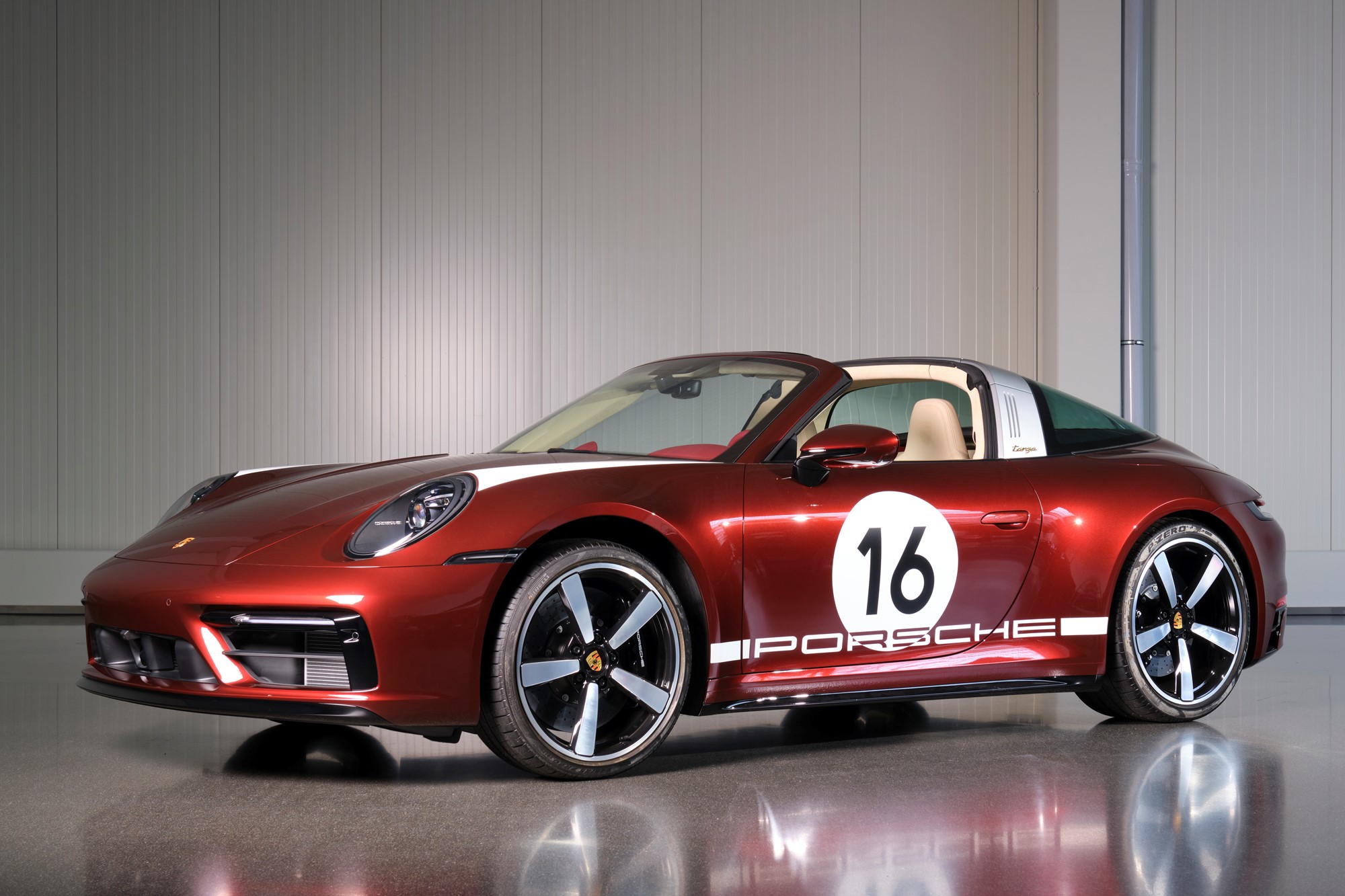 2021 Porsche 911 Targa 4S Heritage Design Edition (Porsche)