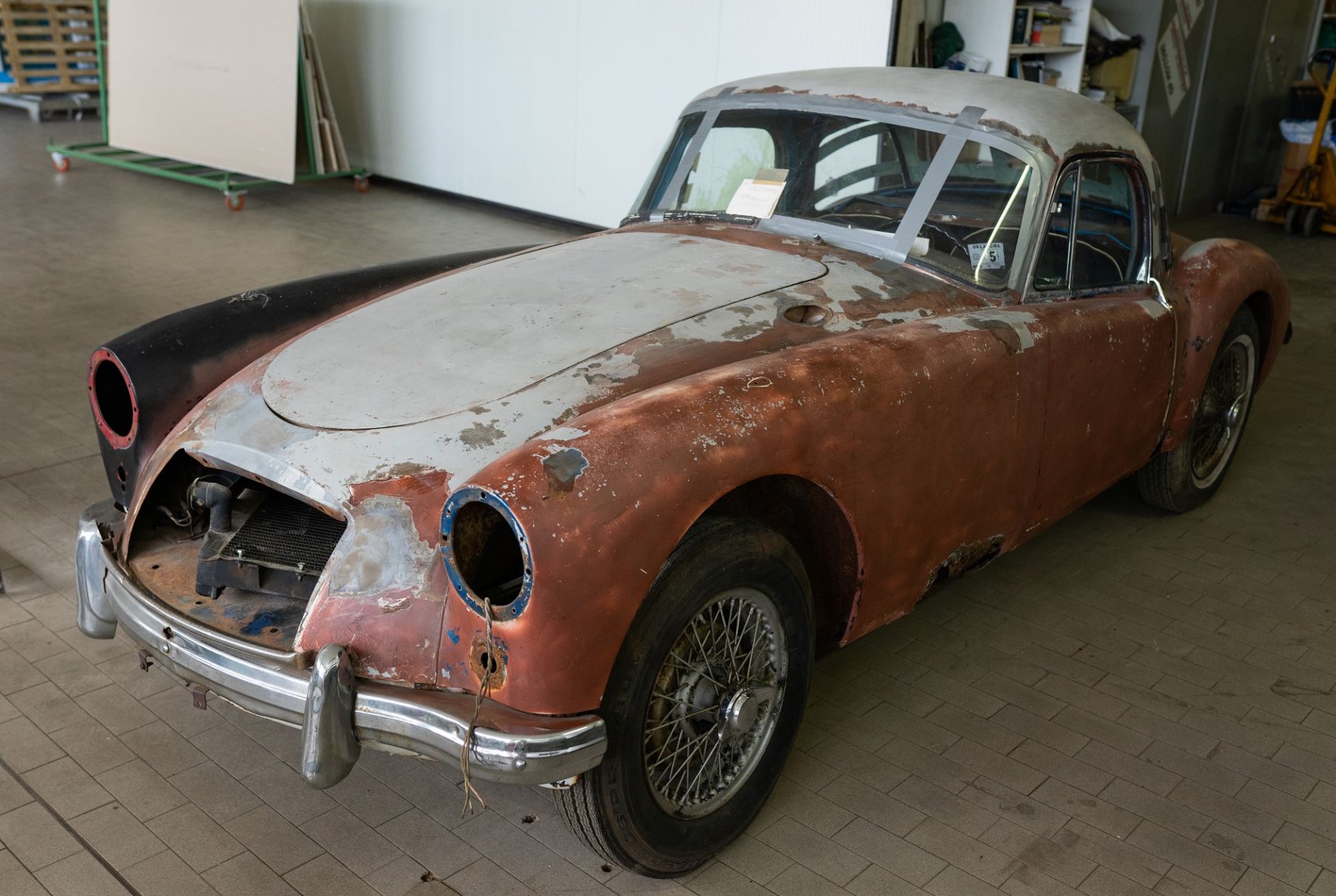 1957 MG MGA Coupé (MG) - Image 11 of 14