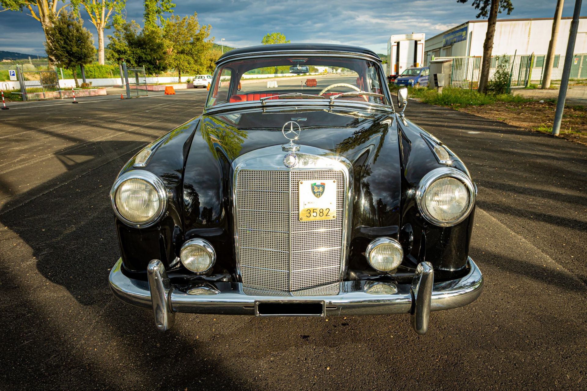 1959 Mercedes-Benz 220 SE Coupé (Mercedes-Benz) - Image 2 of 16