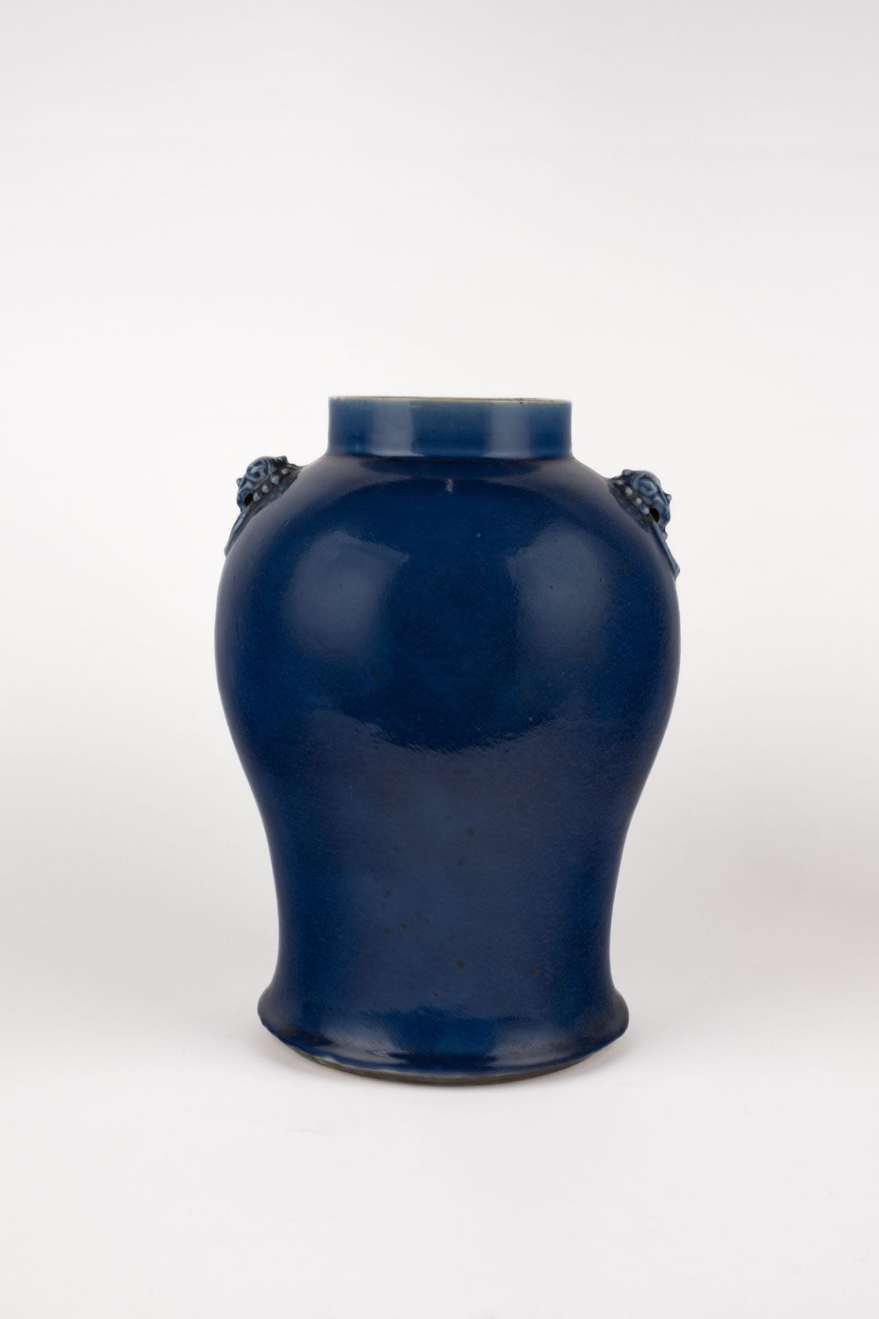 A blue porcelain vase. China, late 19th c.