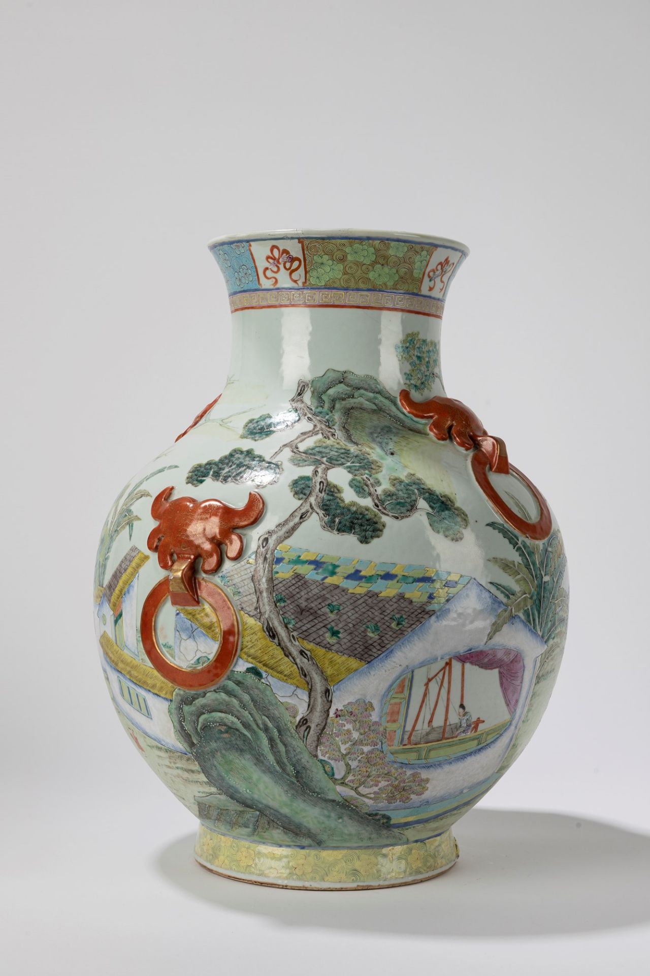 A large Famille Rose vase. China, Guangxu period/Republic Period - Bild 3 aus 3