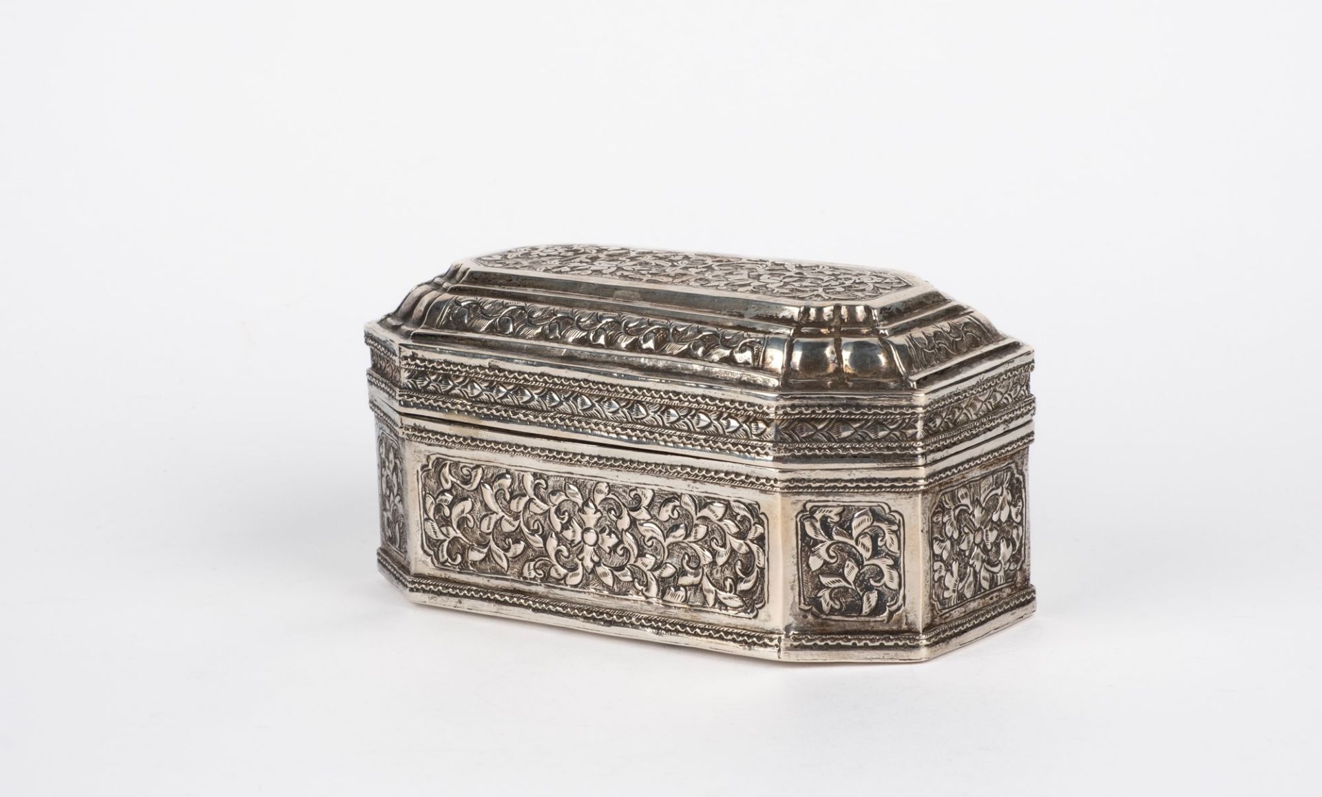 An octagonal silver box. Burma, 19th c.