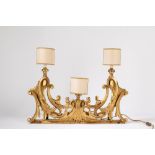 Lamp-mounted giltwood frieze, with three lights