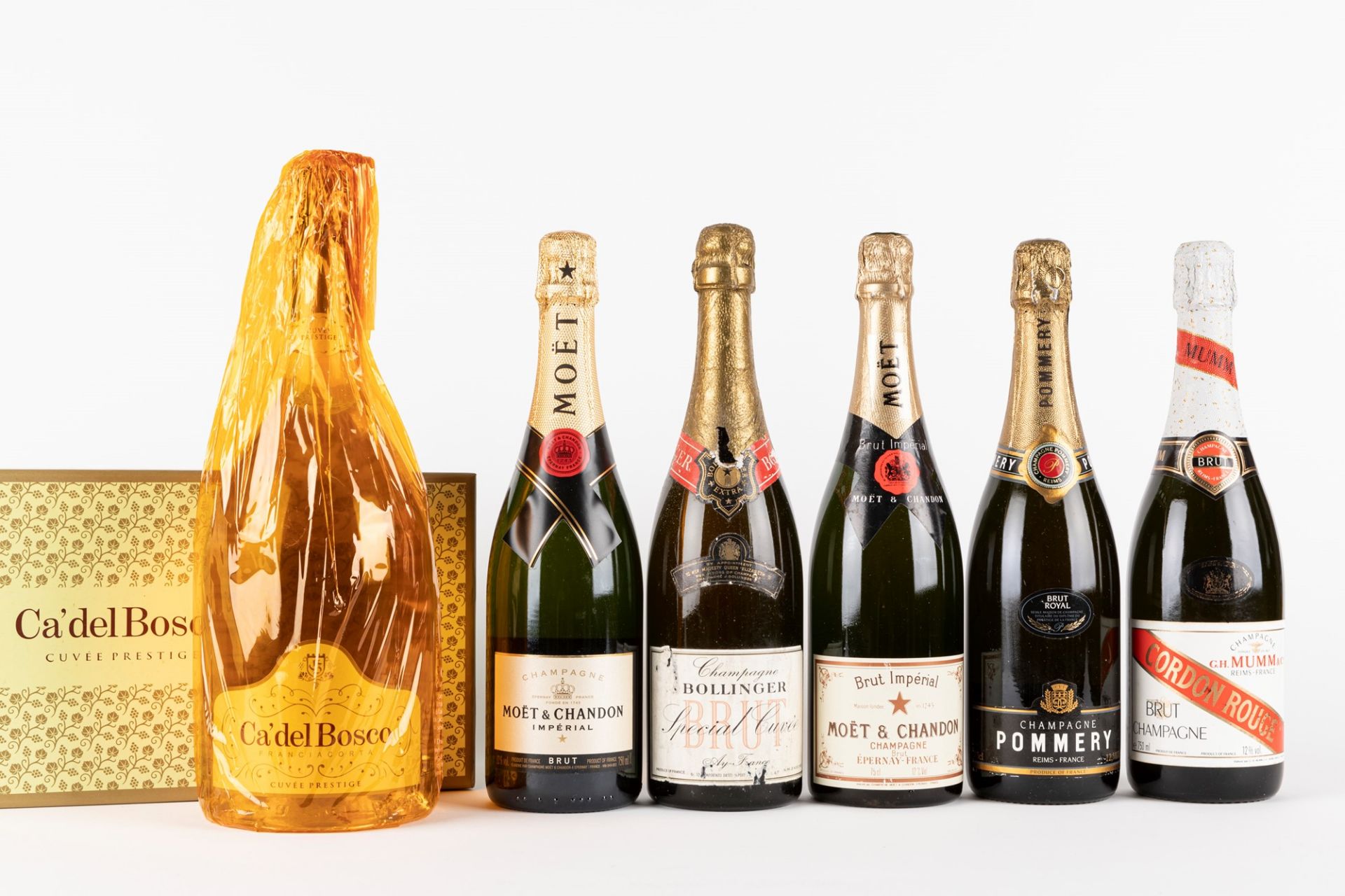 Italy - France - Denominazioni varie / Sparkling Wines Selection (5 BT, 1 MG)